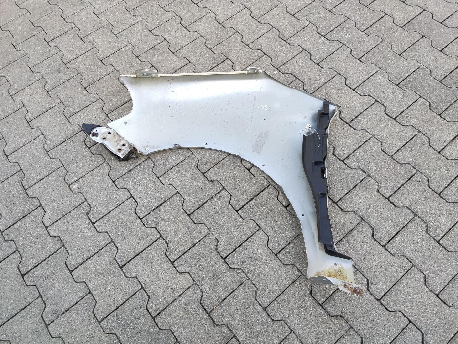 fender right front front SUZUKI SX4 2006-2009