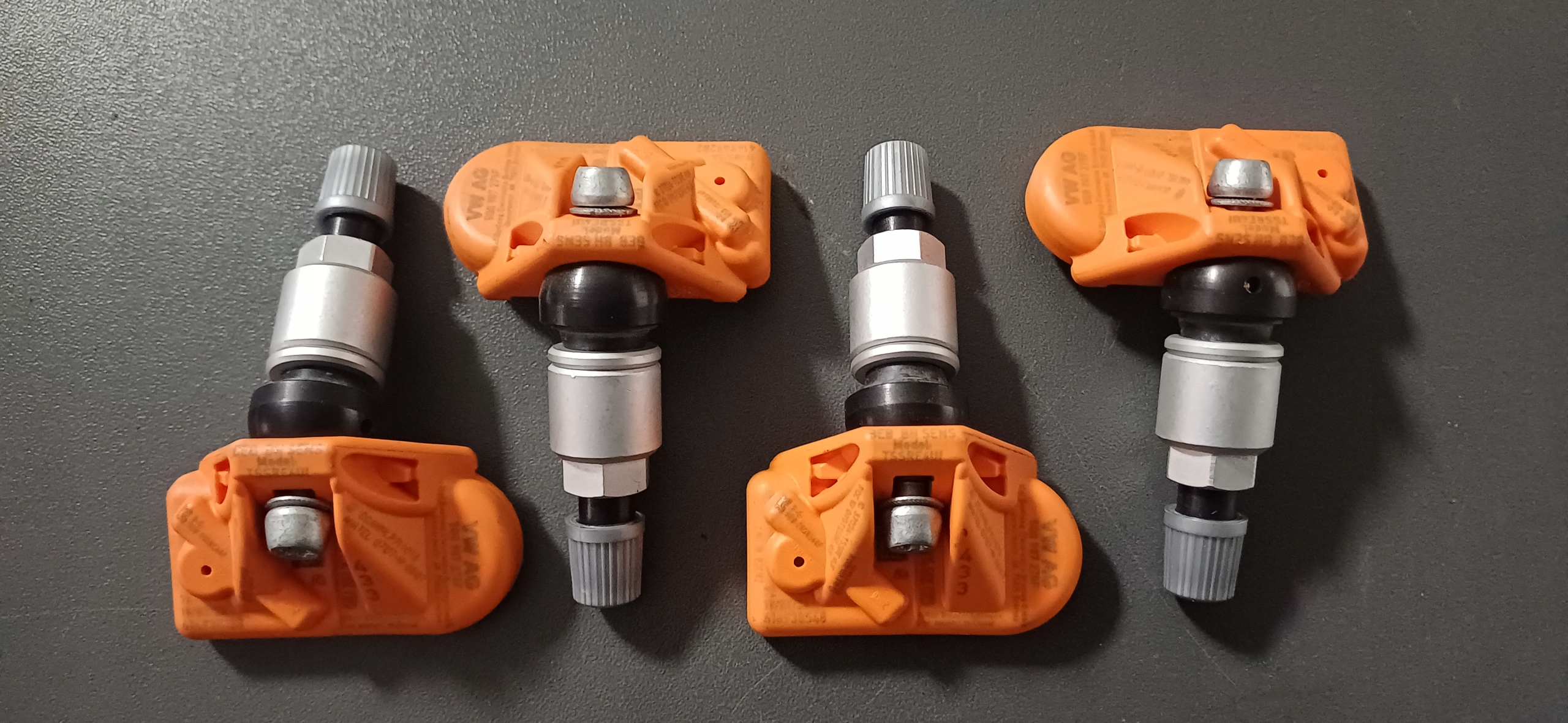 4 snímače tlaku Tpms Vw 433 MHz 5Q0907275F Audi Skoda Porsche Q5 Q7