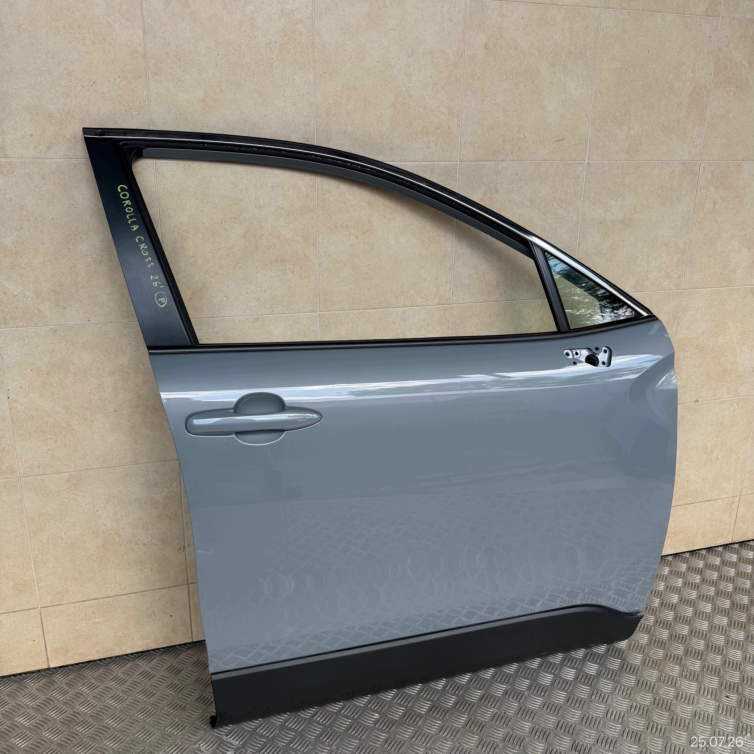door complete front right TOYOTA COROLLA CROSS 2025 ROK
