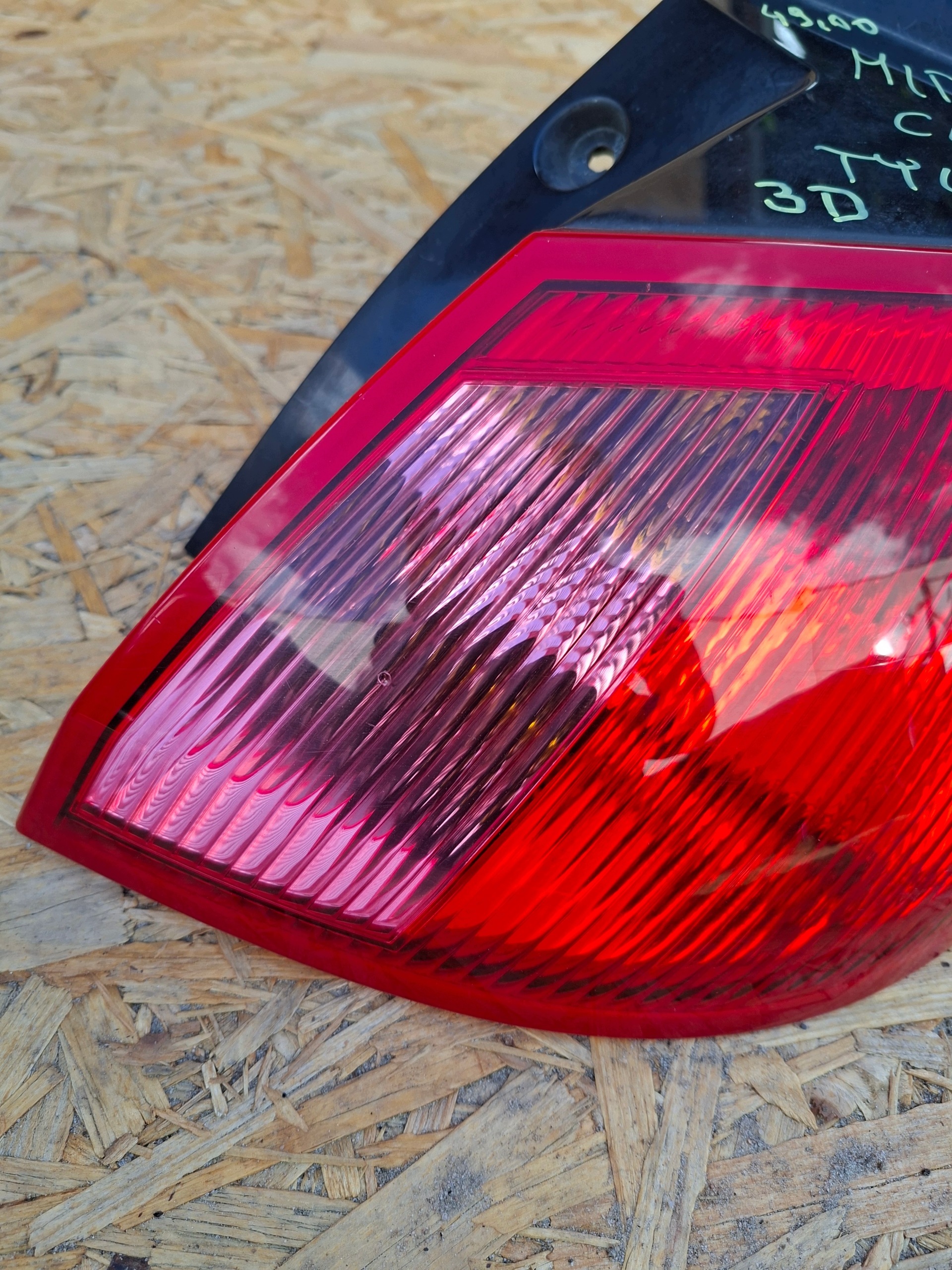 light rear part rear right MITSUBISHI COLT VI 3D