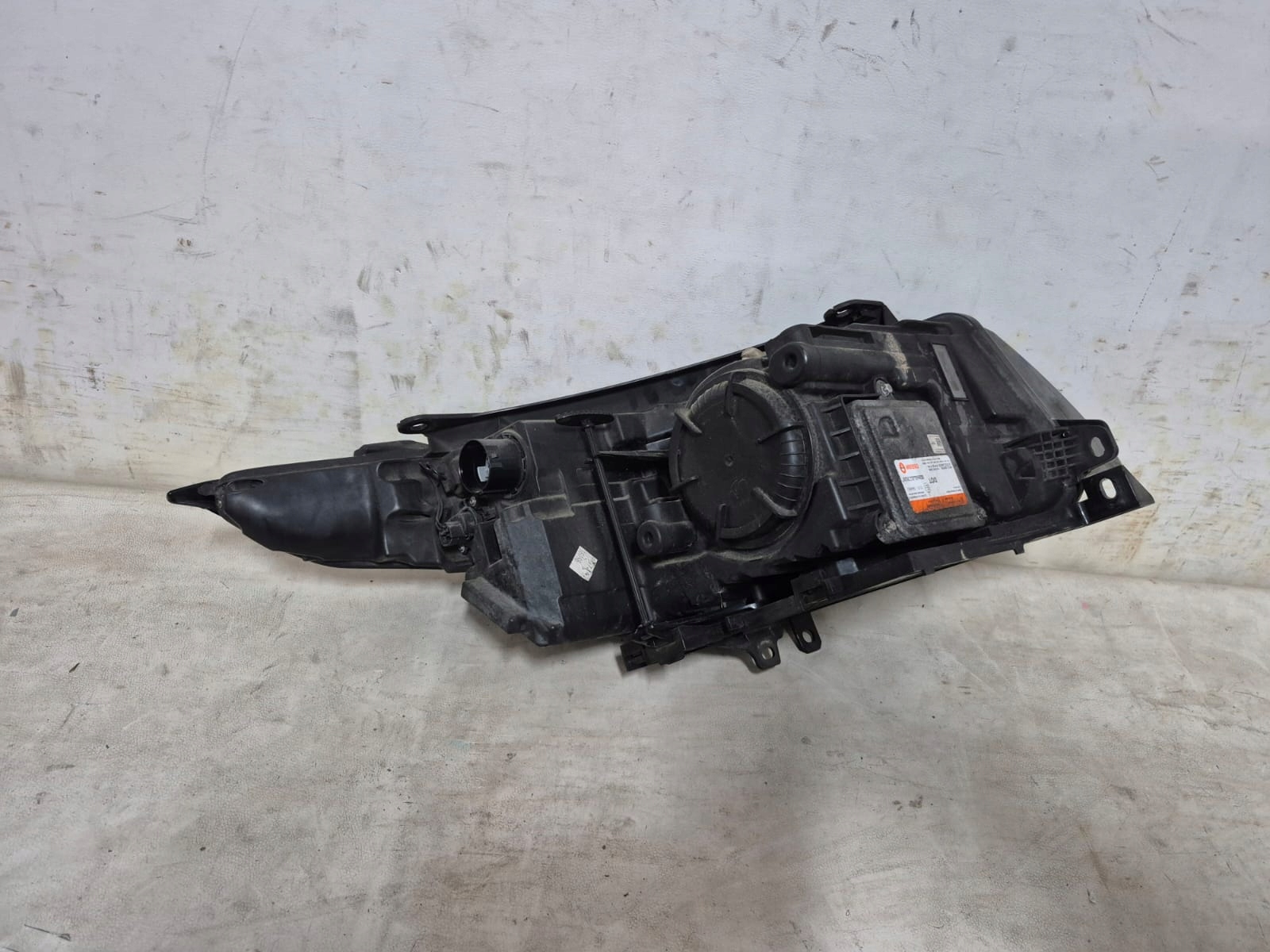 RANGE ROVER EVOQUE and 11- light left front front BI-XENON BJ32-13W030-E