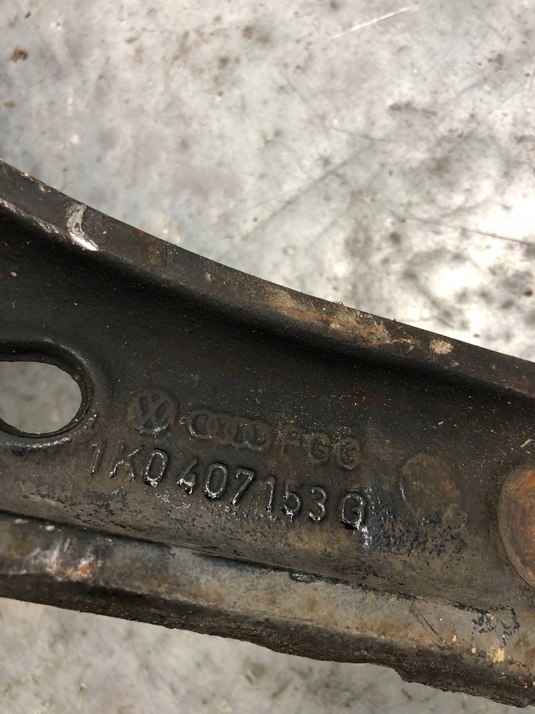 arm left front VW SKODA AUDI 1K0407153G 1K0199296F