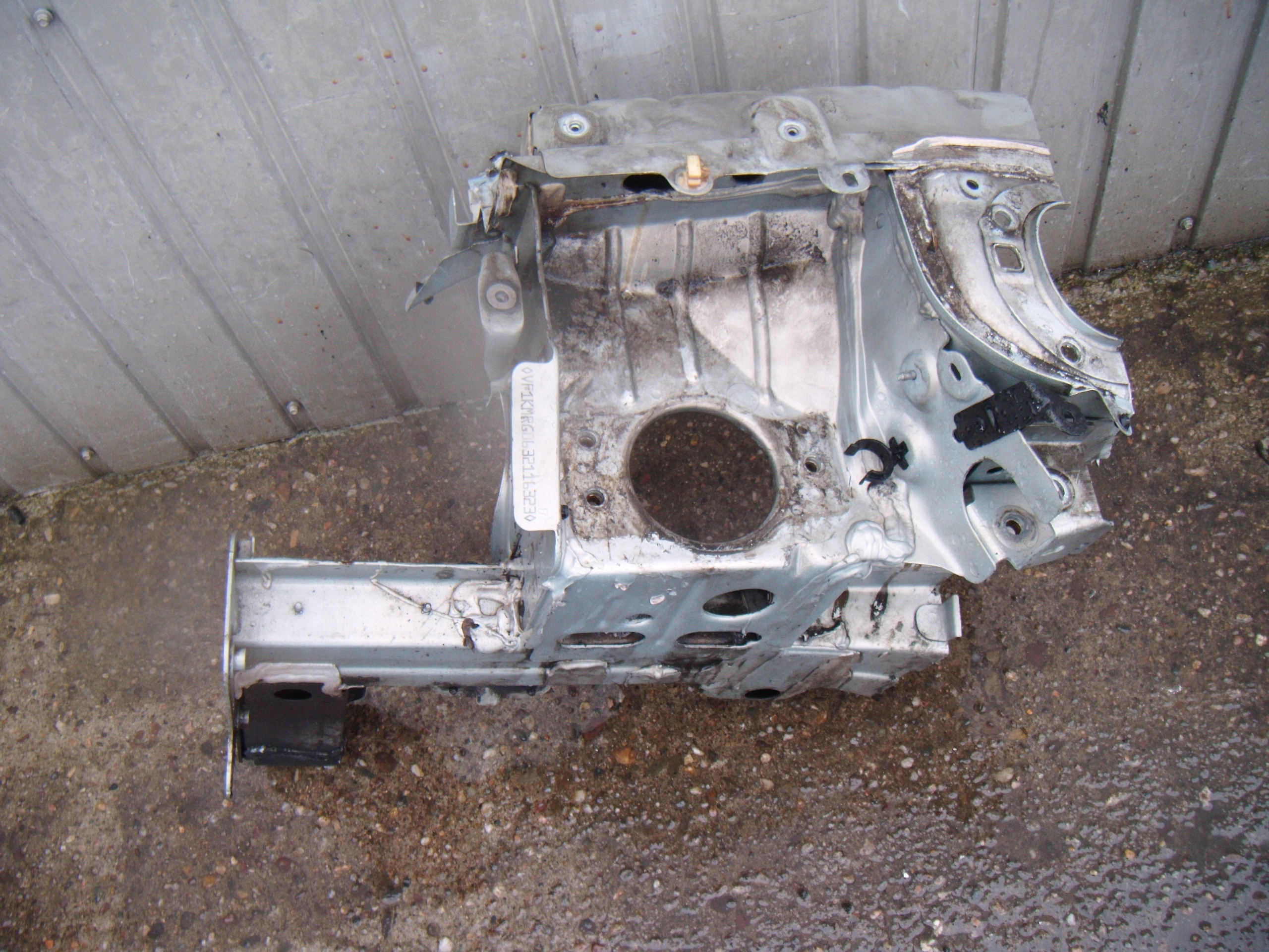 RENAULT MEGANE 2 II 02- PODŁUŻNICA RAMA FARTUCH ĆWIARTKA - PRAWA PRZEDNIA