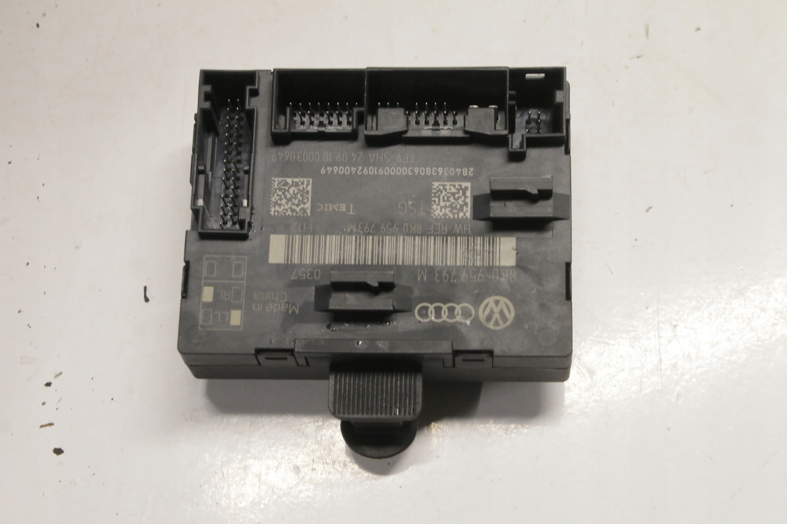 Блоки управления дверью ауди. Блок управления вебасто в двери ауди а6с5. Блоки управления дверью ауди. Блоки управления дверью ауди. Блоки управления дверью ауди.