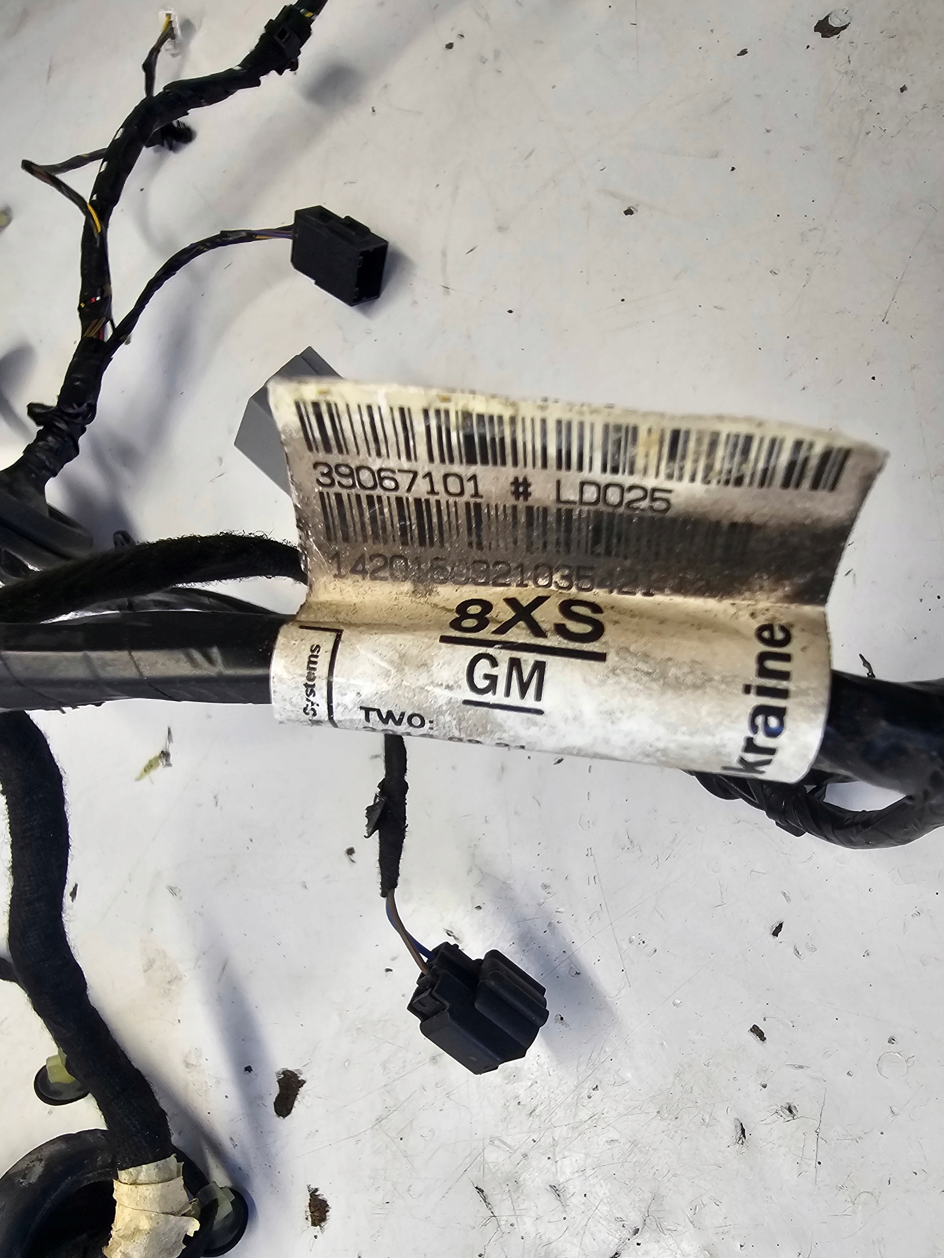 OPEL ASTRA K bundle wiring door 39067101 8XS below KEYLESS