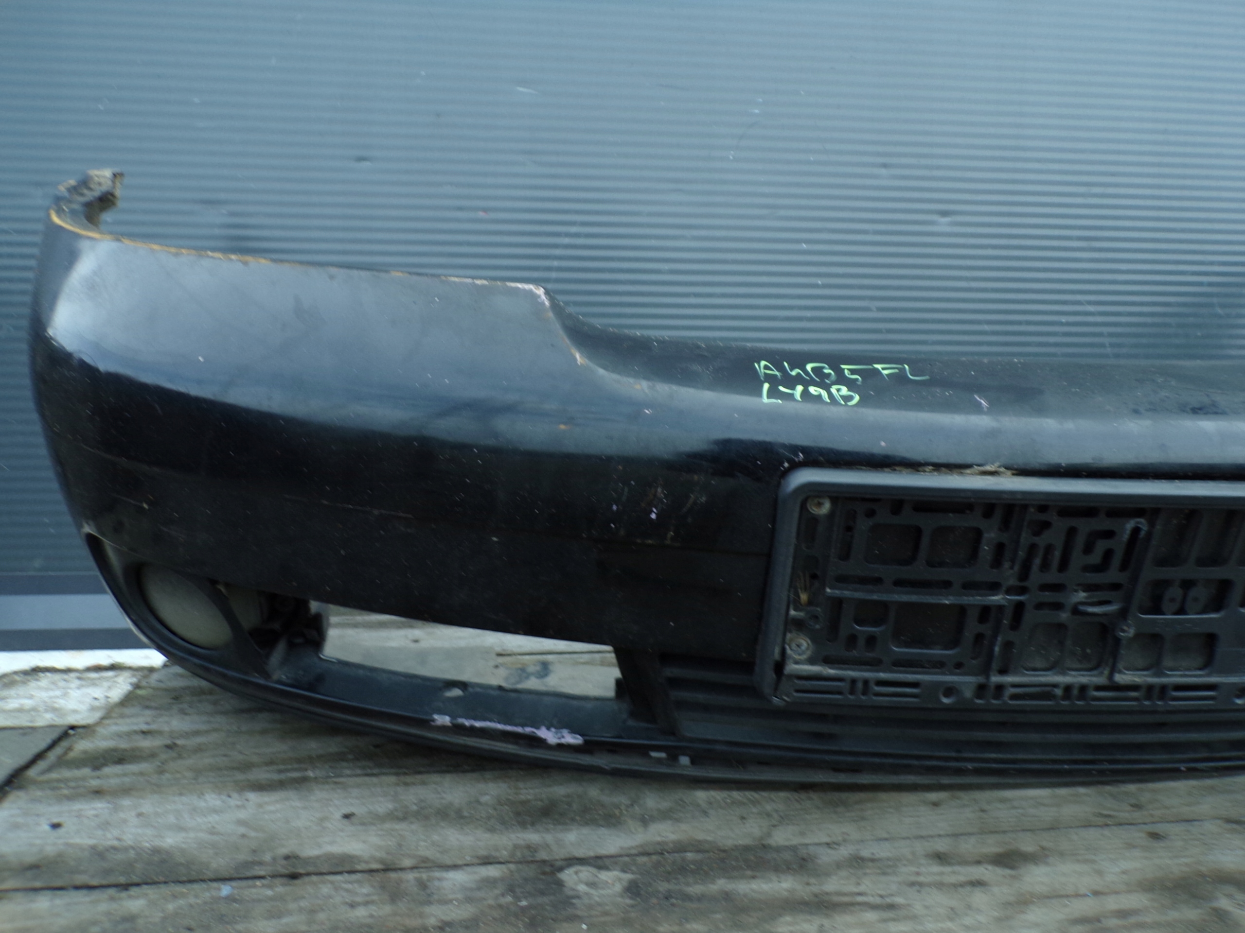 Frontstoßstange vorne AUDI A4 B5 LIFT Farbe LY9B (1)