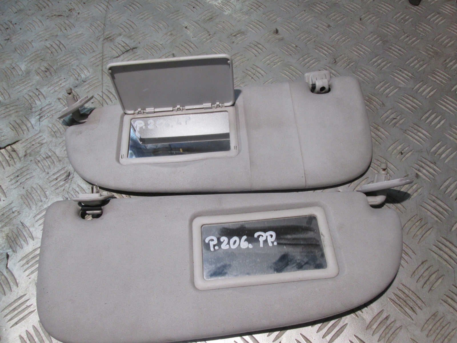 DASZKI PRZECIWSŁONECZNE LEWY PRAWY KOMPLET PEUGEOT 206