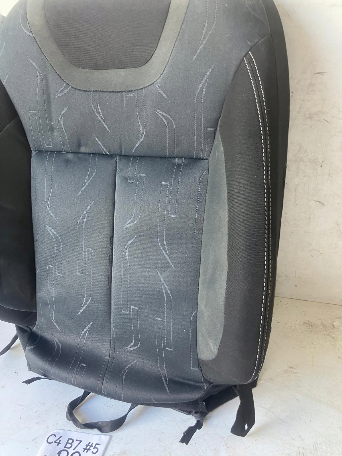 OPARCIE sedačka spolujezdce pravý předek CITROEN C4 II B7