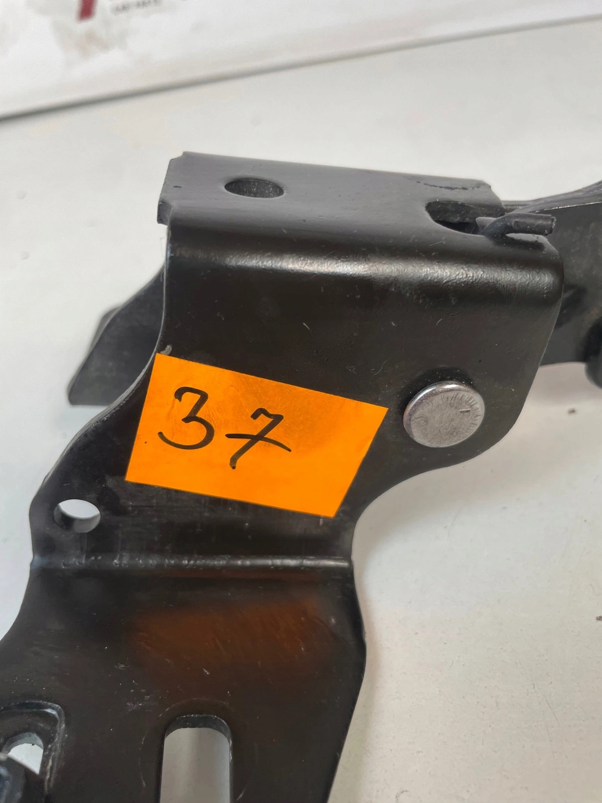 roll prowadnica door left rear part Ford B-Max
