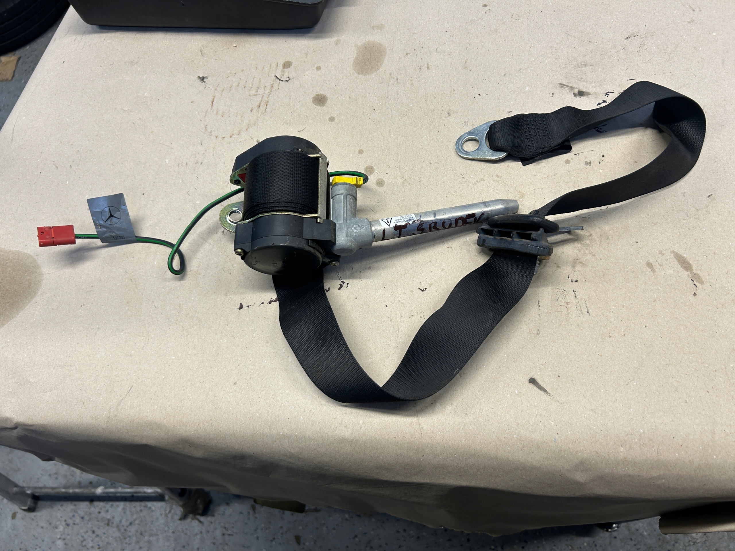 vw LT MERCEDES SPRINTER 903 ремень безопасности