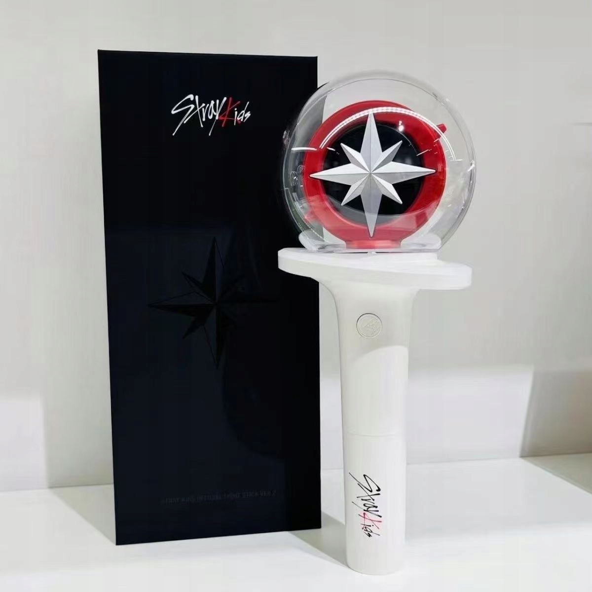 {{{ LIGHT STICK: STRAY KIDS - OFFICIAL LIGHT STICK VER. 2