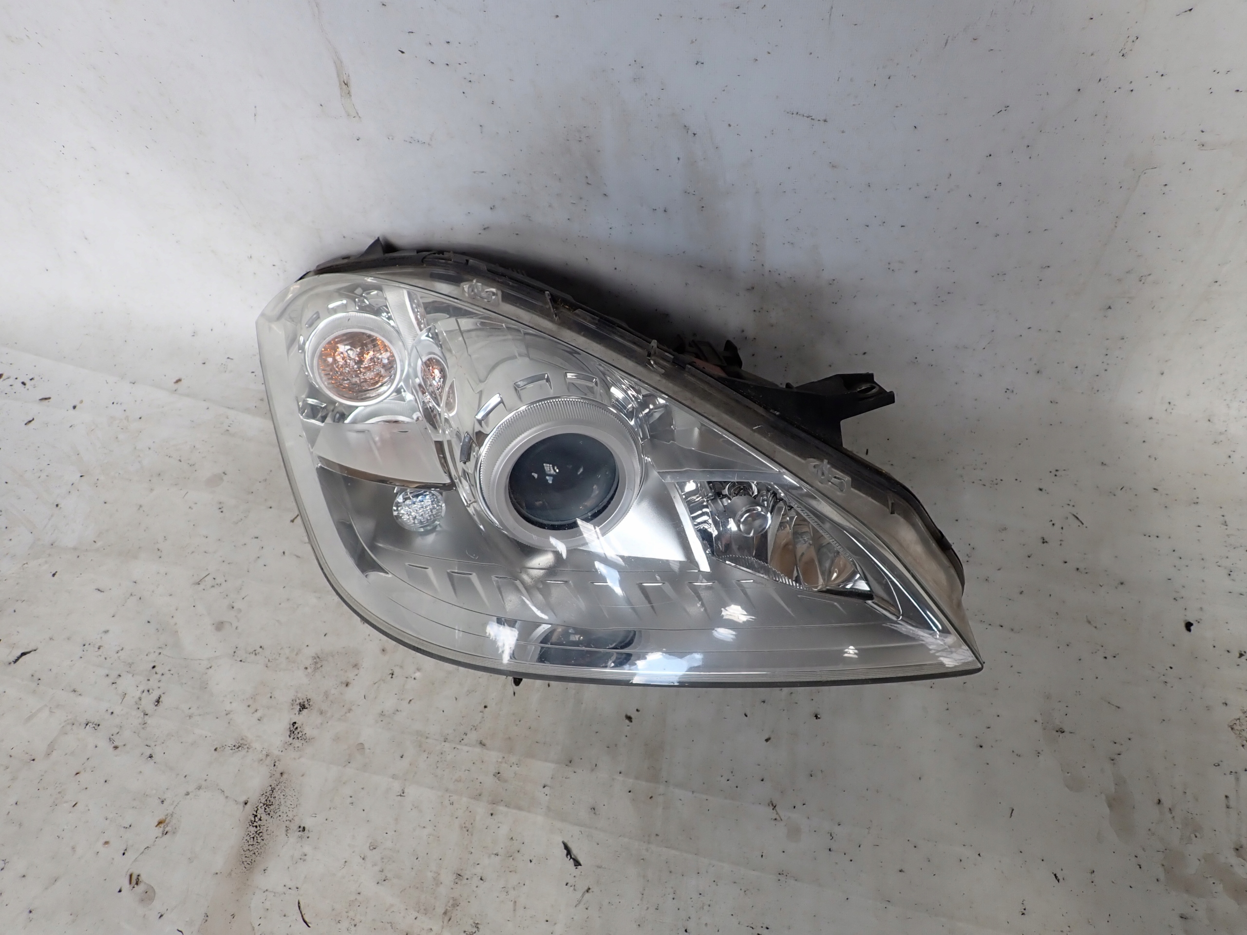 MERCEDES A-KLASA II W169 LIFT 08- light right front front XENON