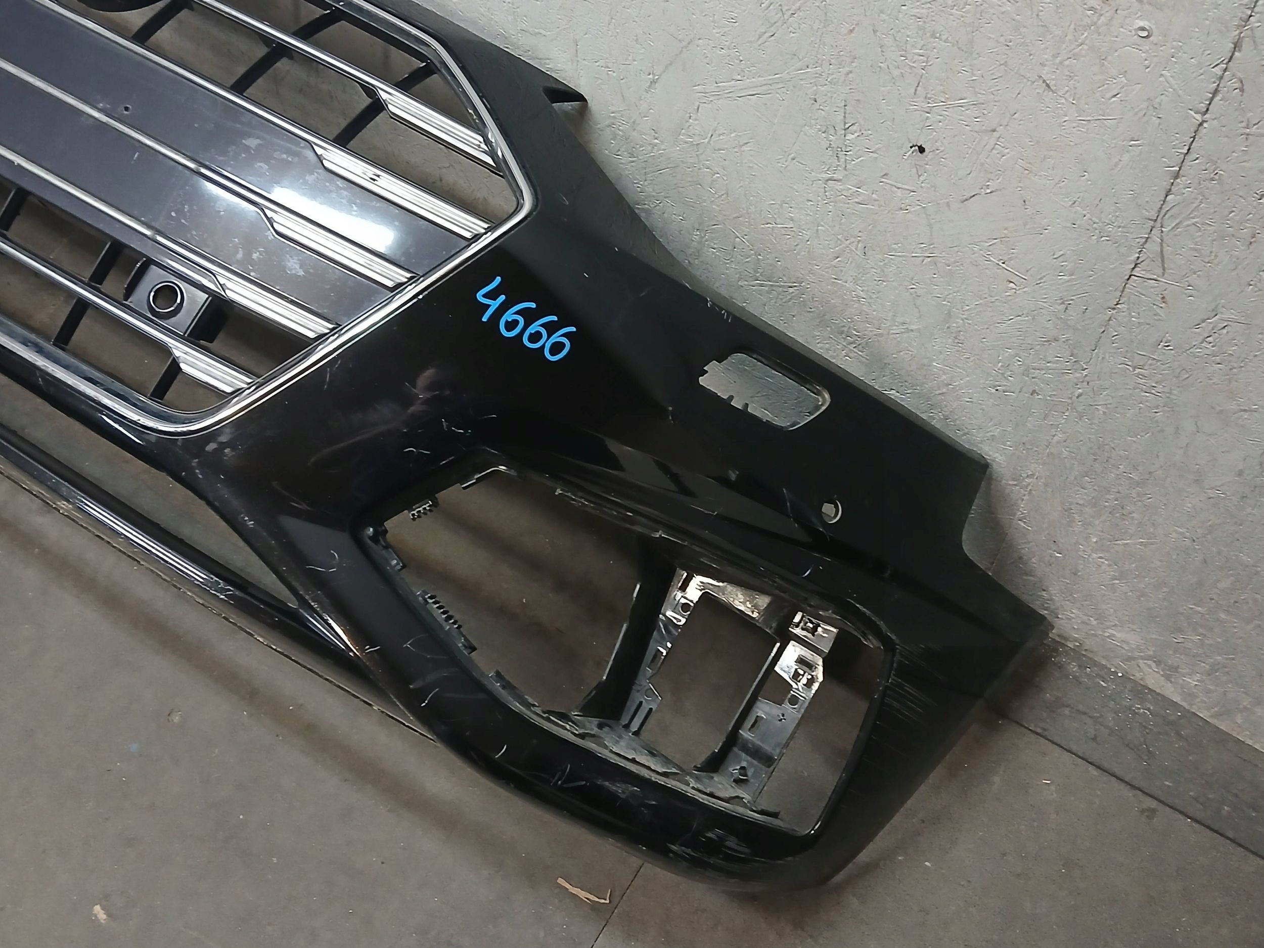 nárazník předek AUDI A4 B9 8W0 LIFT 19