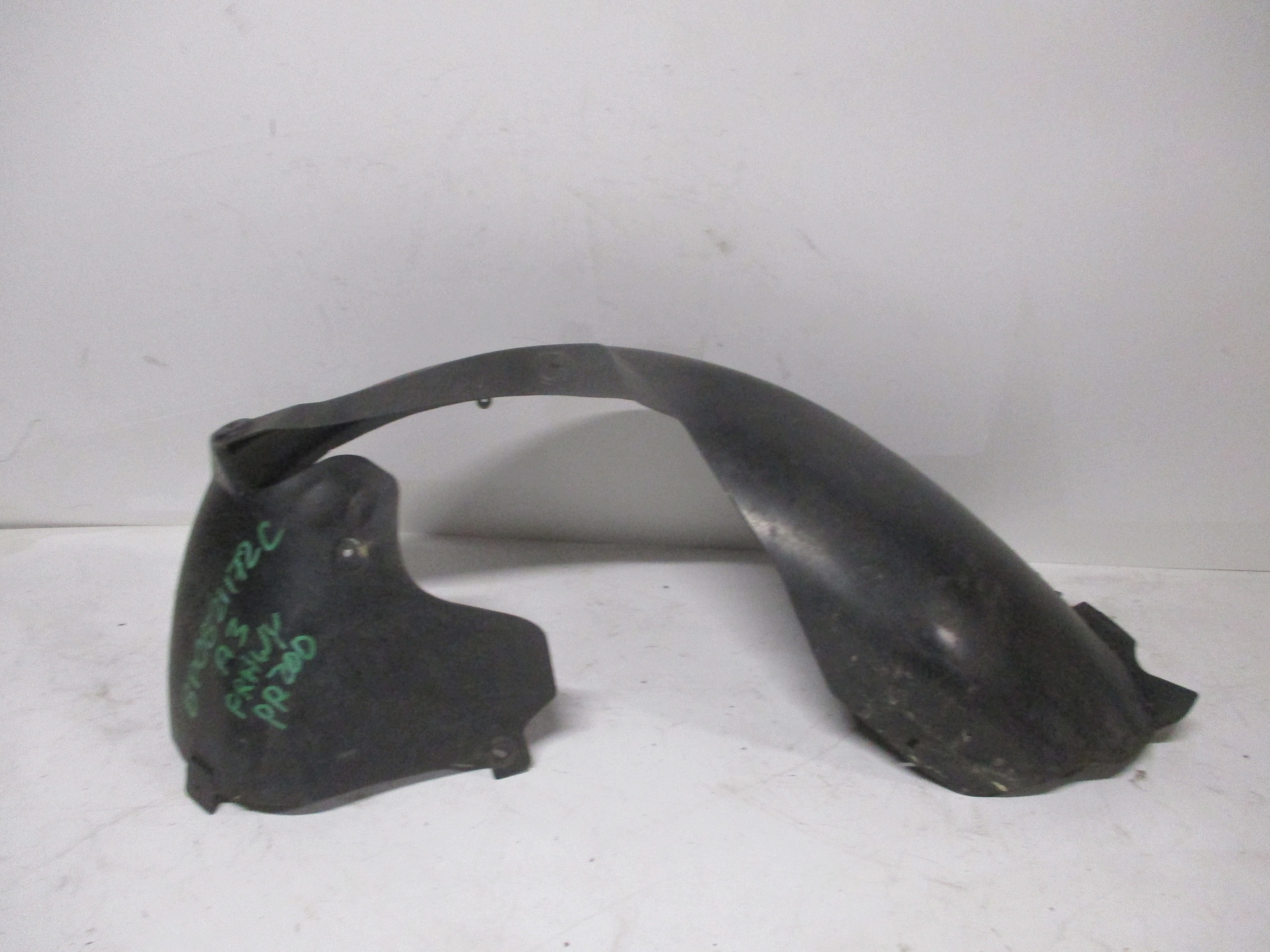 mudguard front front right AUDI A3 S3 8P 8P0821172C