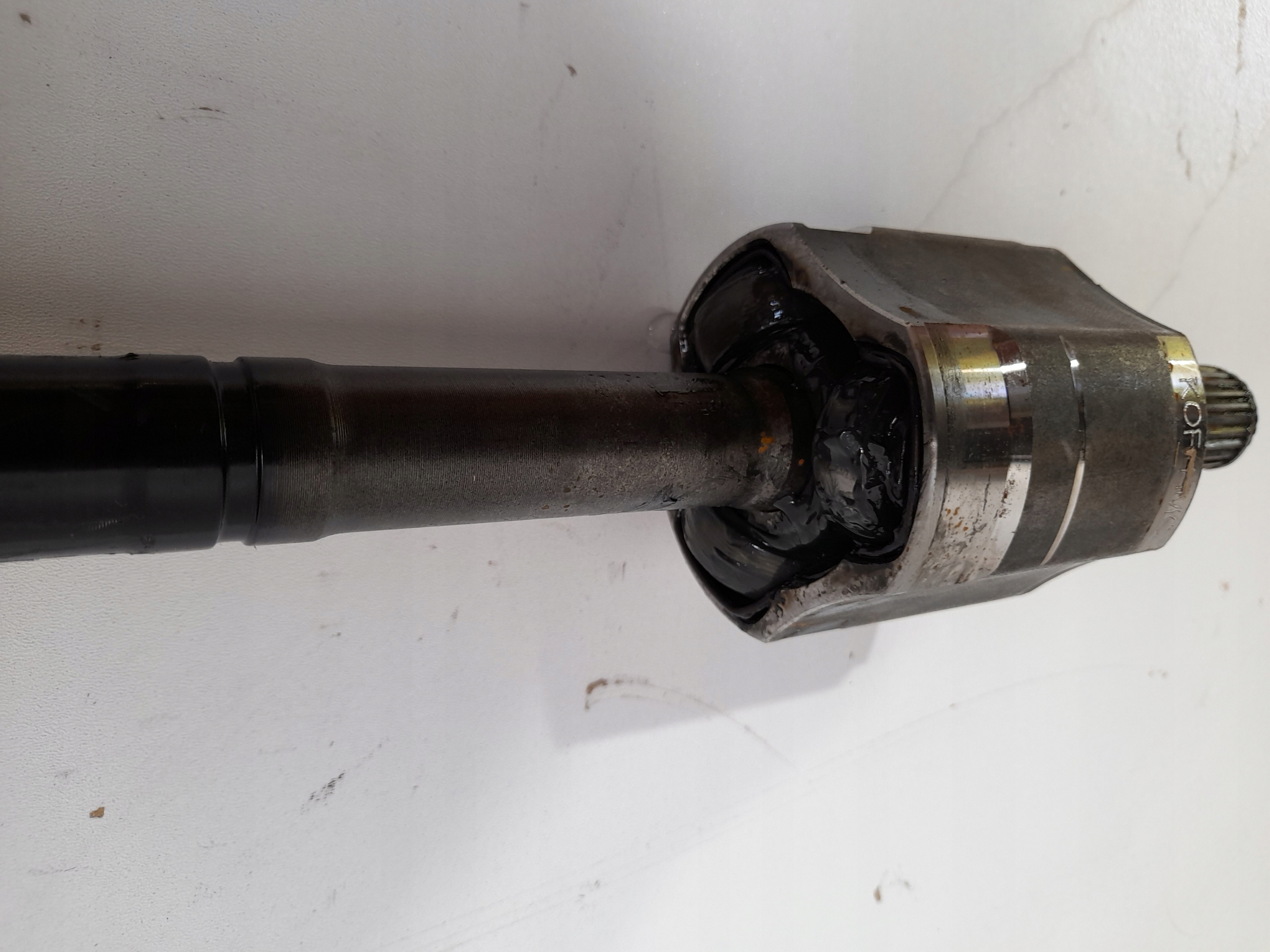 KIA STONIC semi-axis front right 49501-H8060