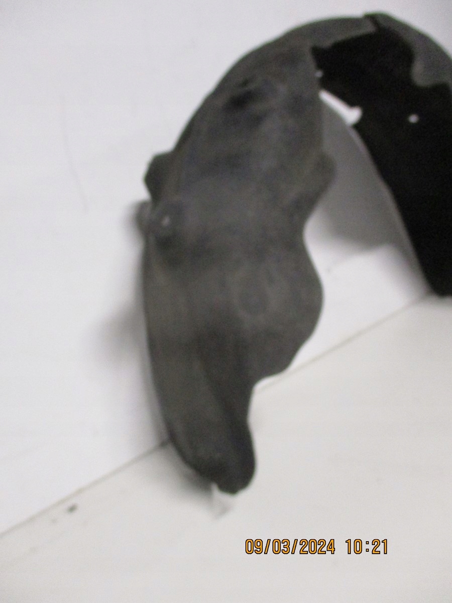 mudguard RENAULT AUSTRAL right rear. 767486359R