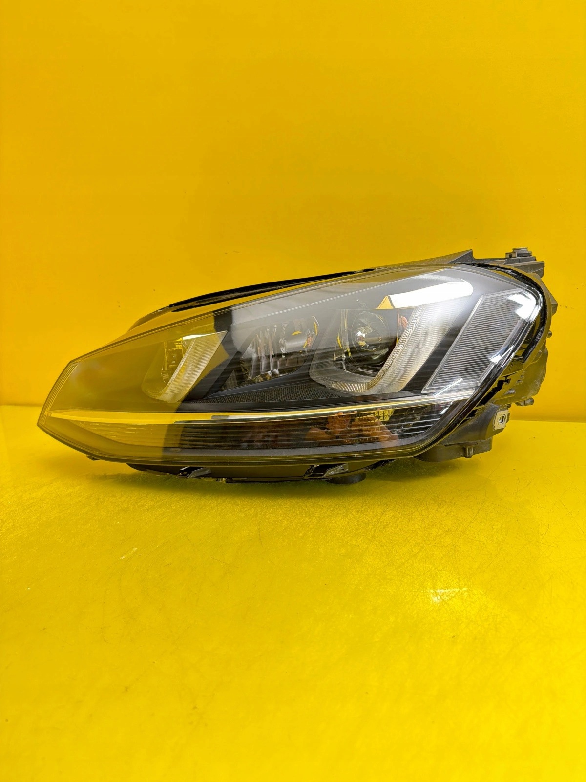 light left front VW Golf VII Bi-Xenon 5G1941033