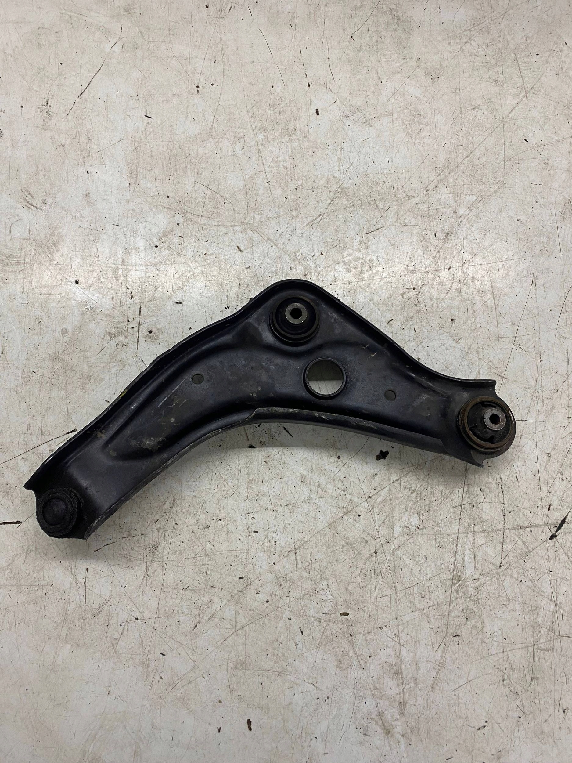 RENAULT KADJAR 1.3 TCE arm right front front 545004EA0B
