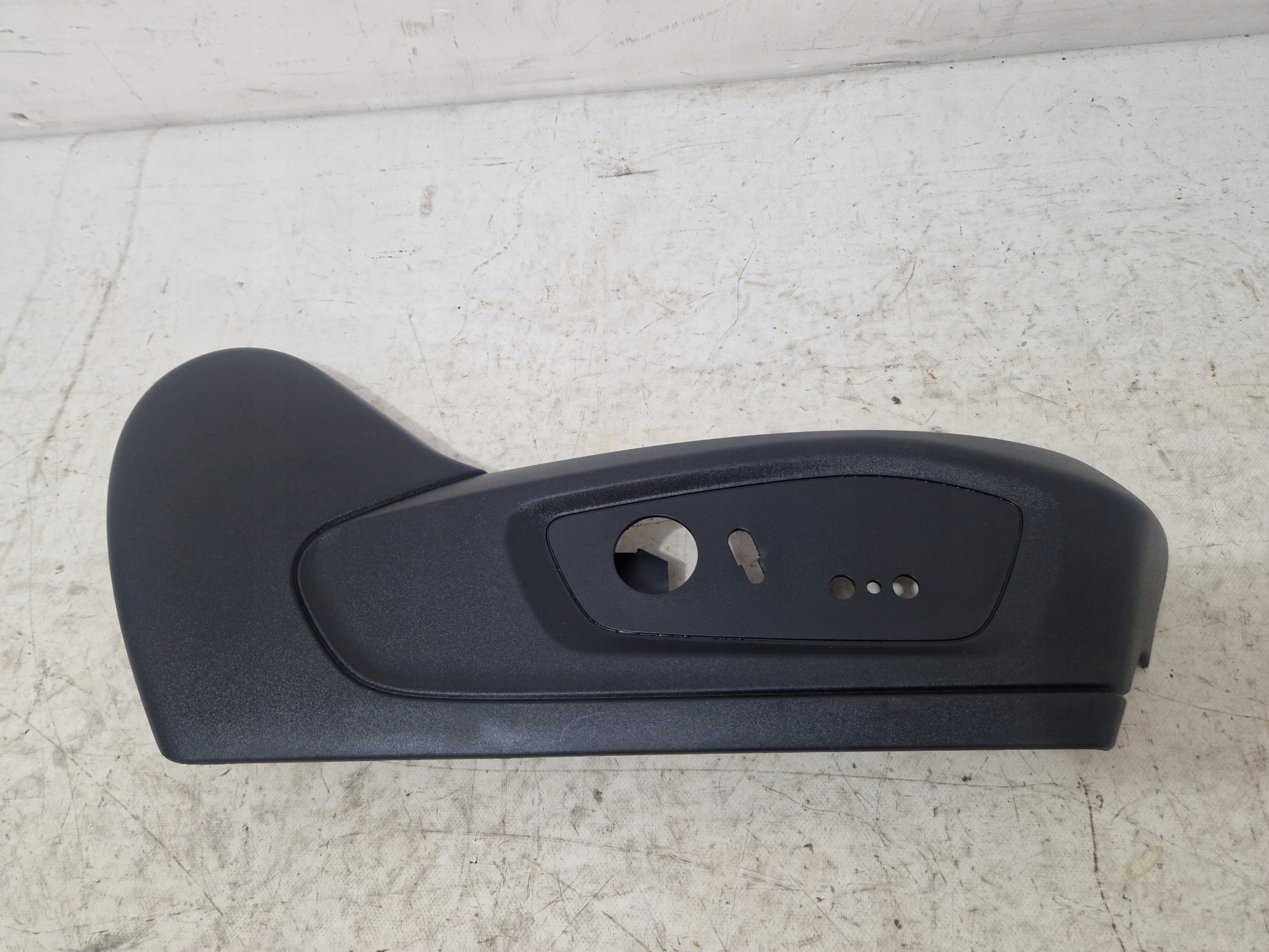 FORD EXPLORER VI MK6 2020- cover right seat front LB5B-S62184-BB