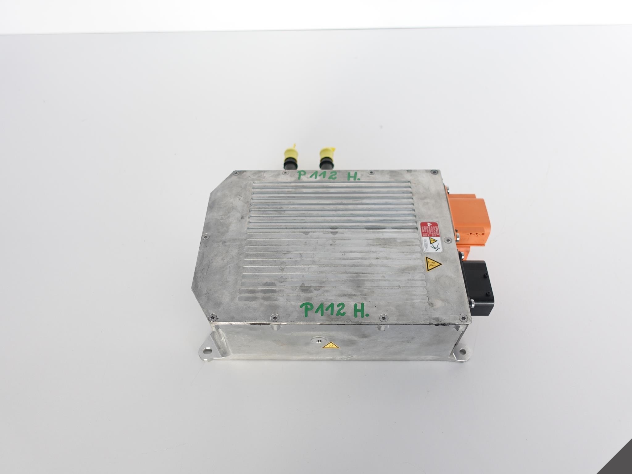 AUDI VW LADOWARKA STACJA LADOWANIA 5QE915681D