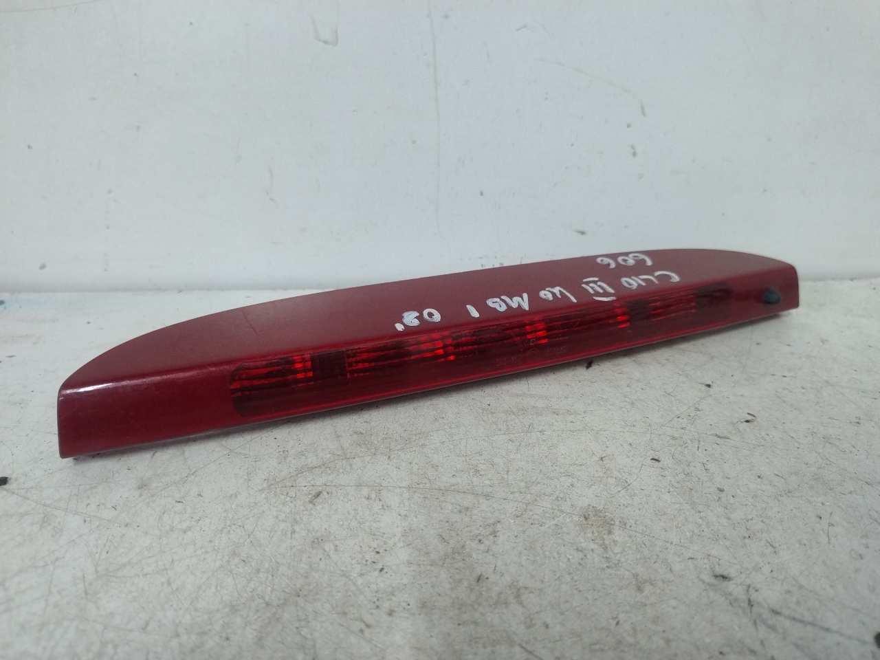 TRZECIE ŚWIATŁO STOP RENAULT CLIO III 8200618714