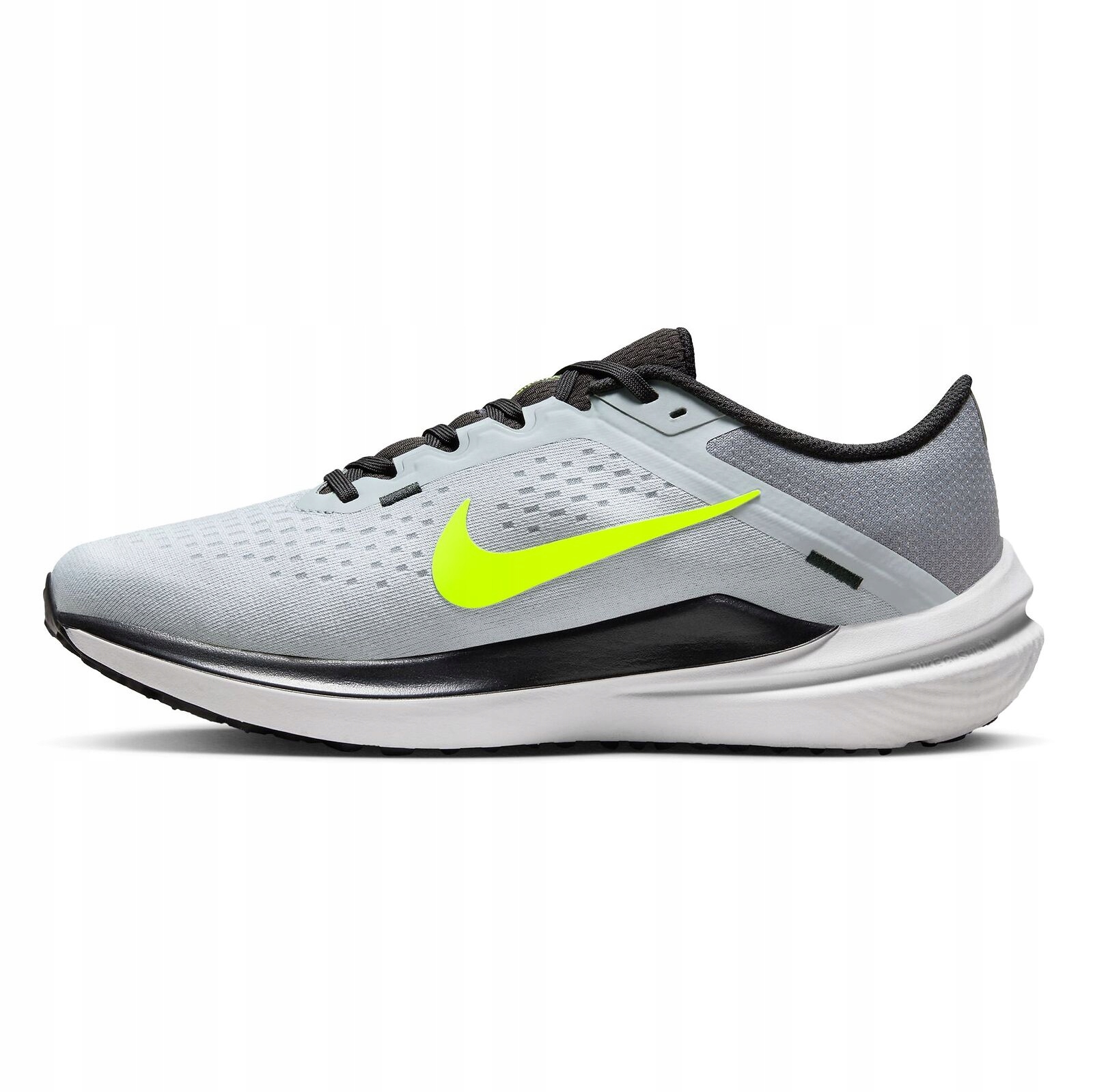 Pánské běžecké boty Nike Winflo 10 DV4022-007 velikost 42 (26,5 cm)