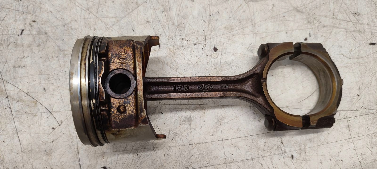 piston connecting rod Kia Picanto 1,1b G4HG