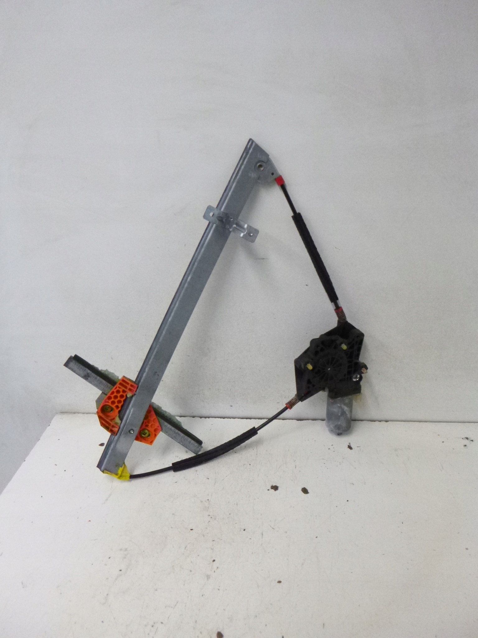 MÉCANISME VITRE AVANT FORD FIESTA IV 5D 98R.