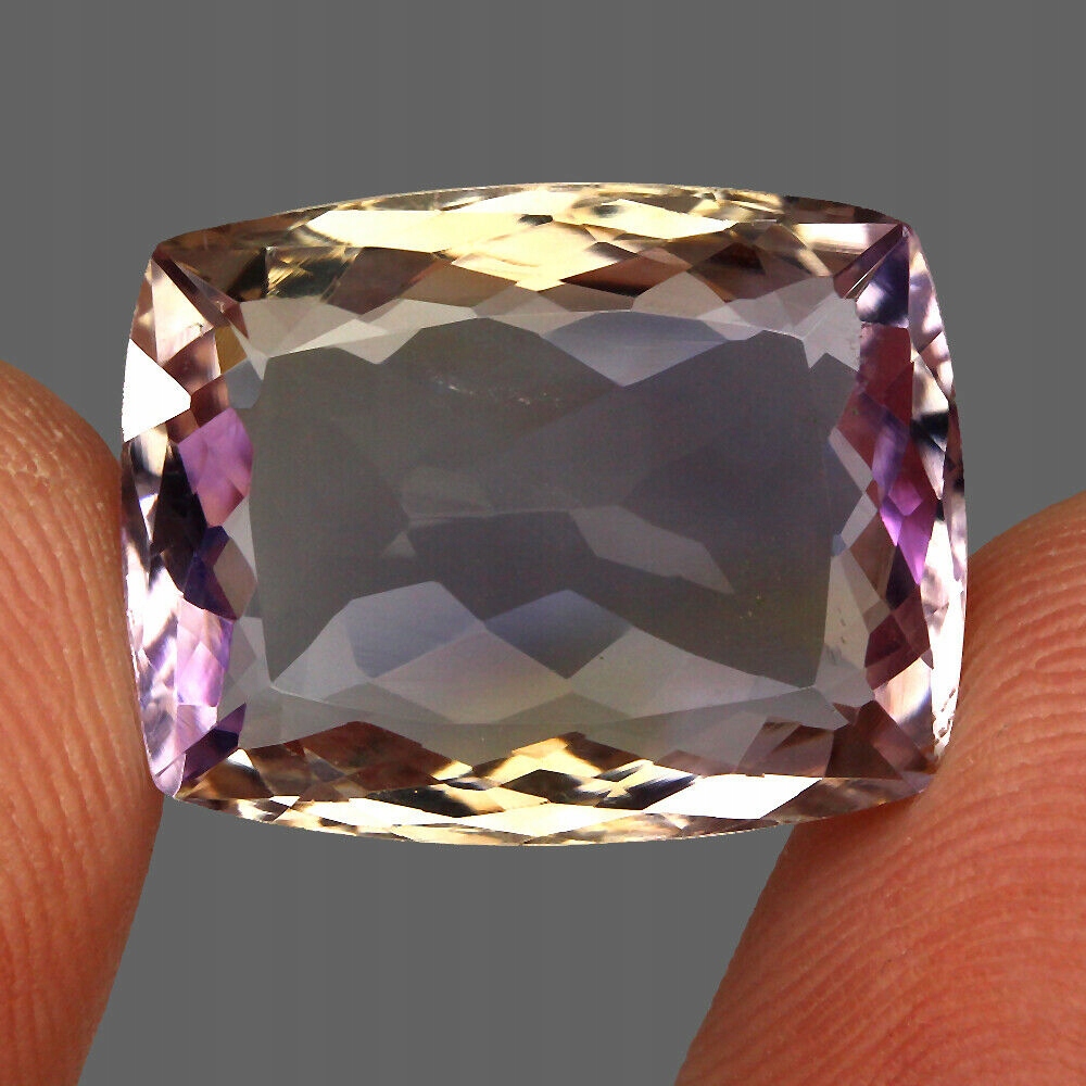 Přírodní kámen ametrin 15.72ct If dvoubarevný