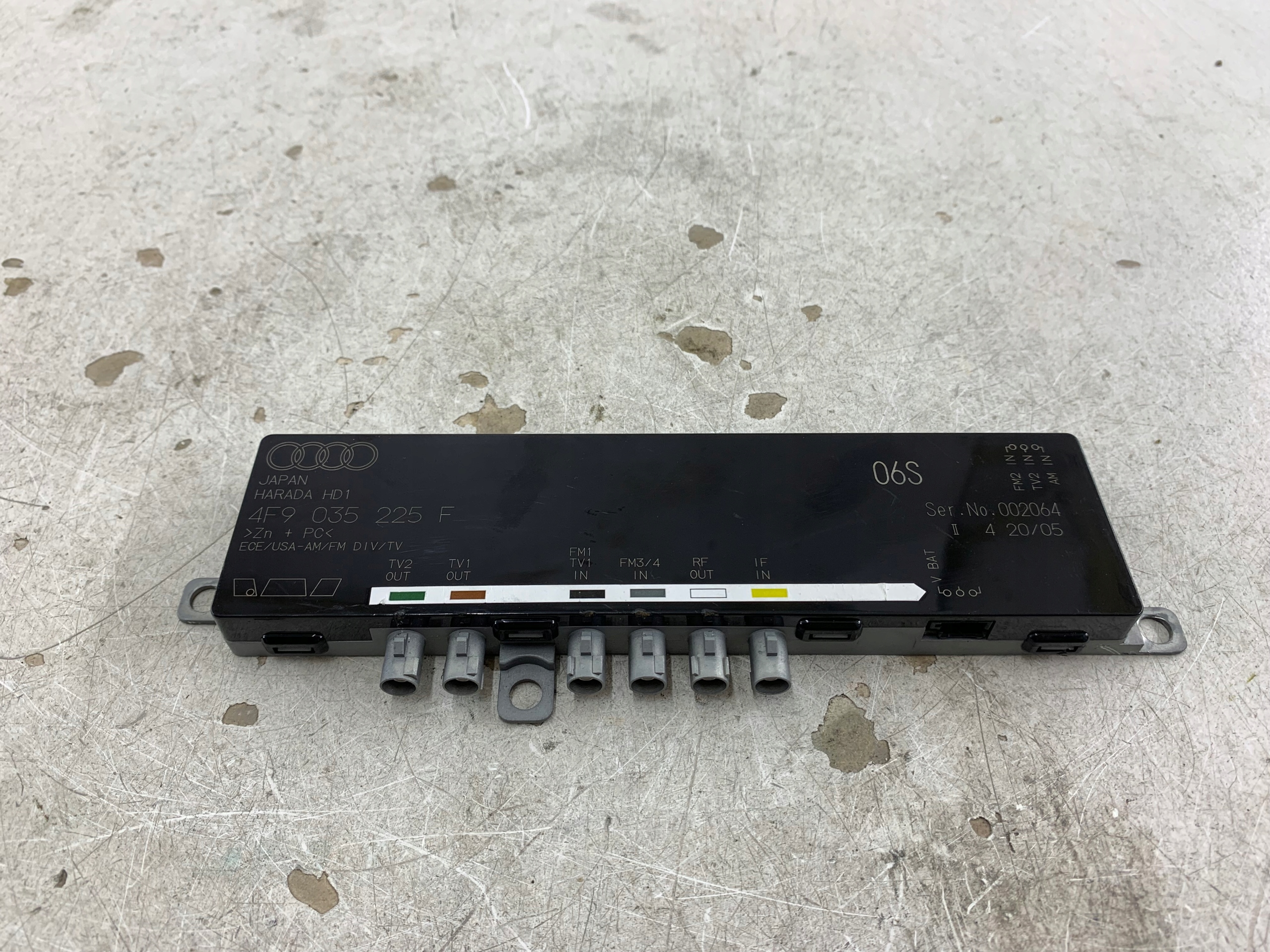 AUDI A6 C6 module amplifier TELEWIZYJNY aerial 4F9035225F