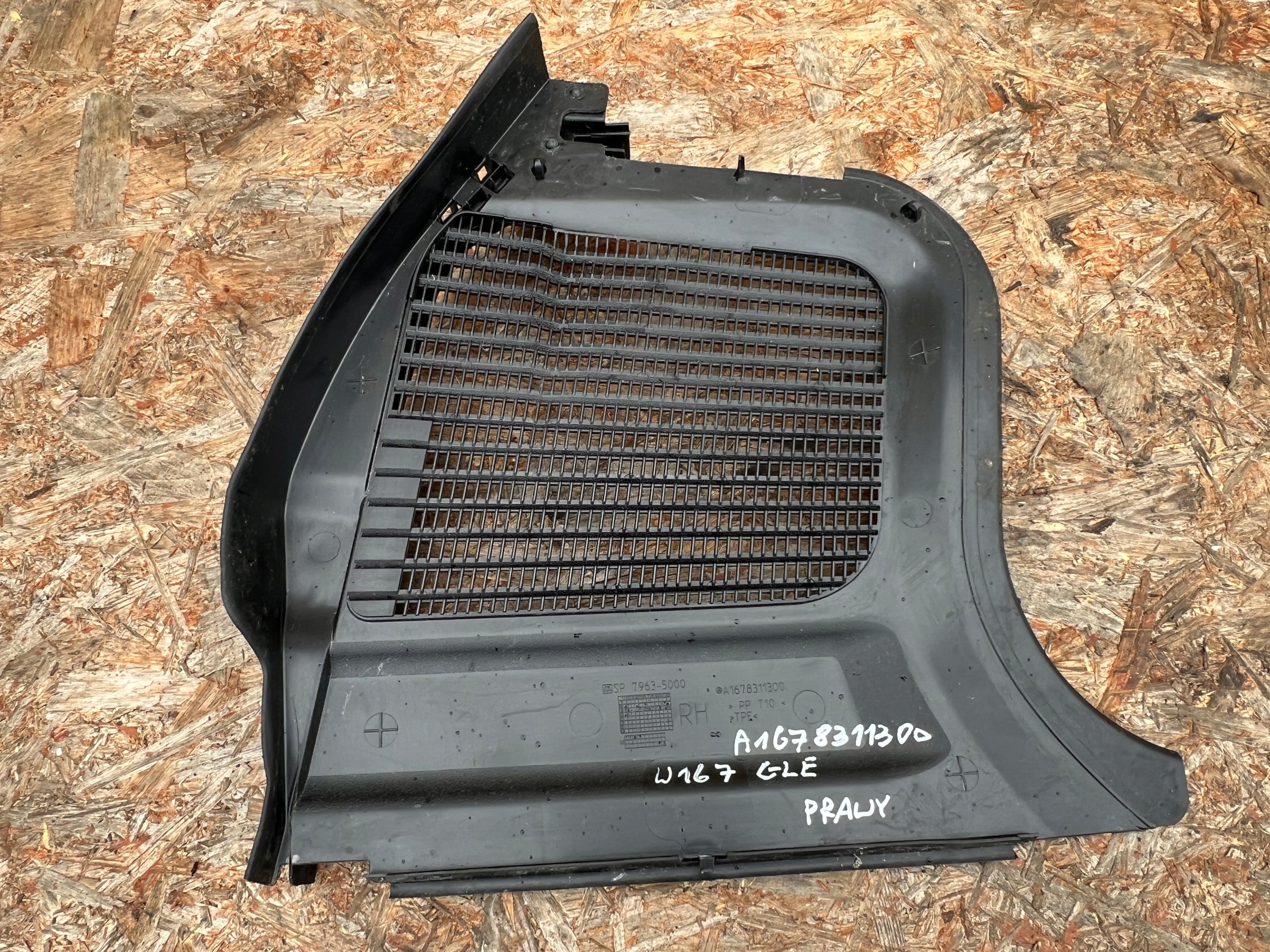 torpedo plastic right MERCEDES GLE W167