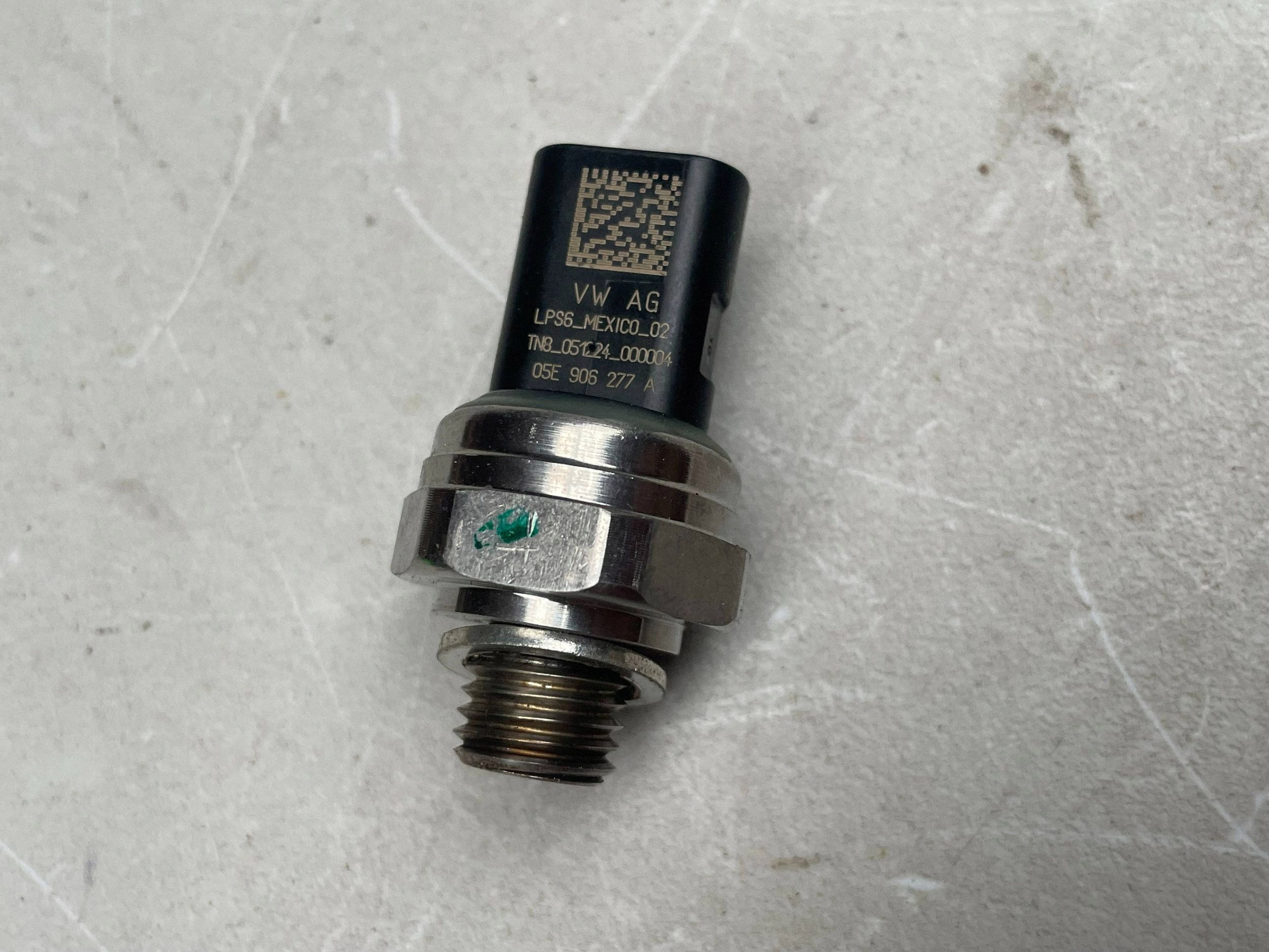 sensore pressione olio VOLKSWAGEN T-ROC 05E906277A @M