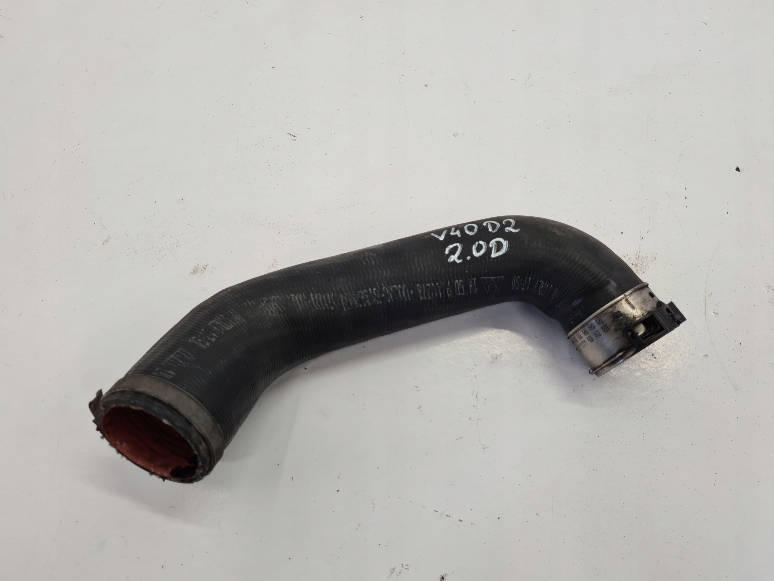 Труба интеркулера 2.0 Д2 Вольво В40 ИИ 31370687