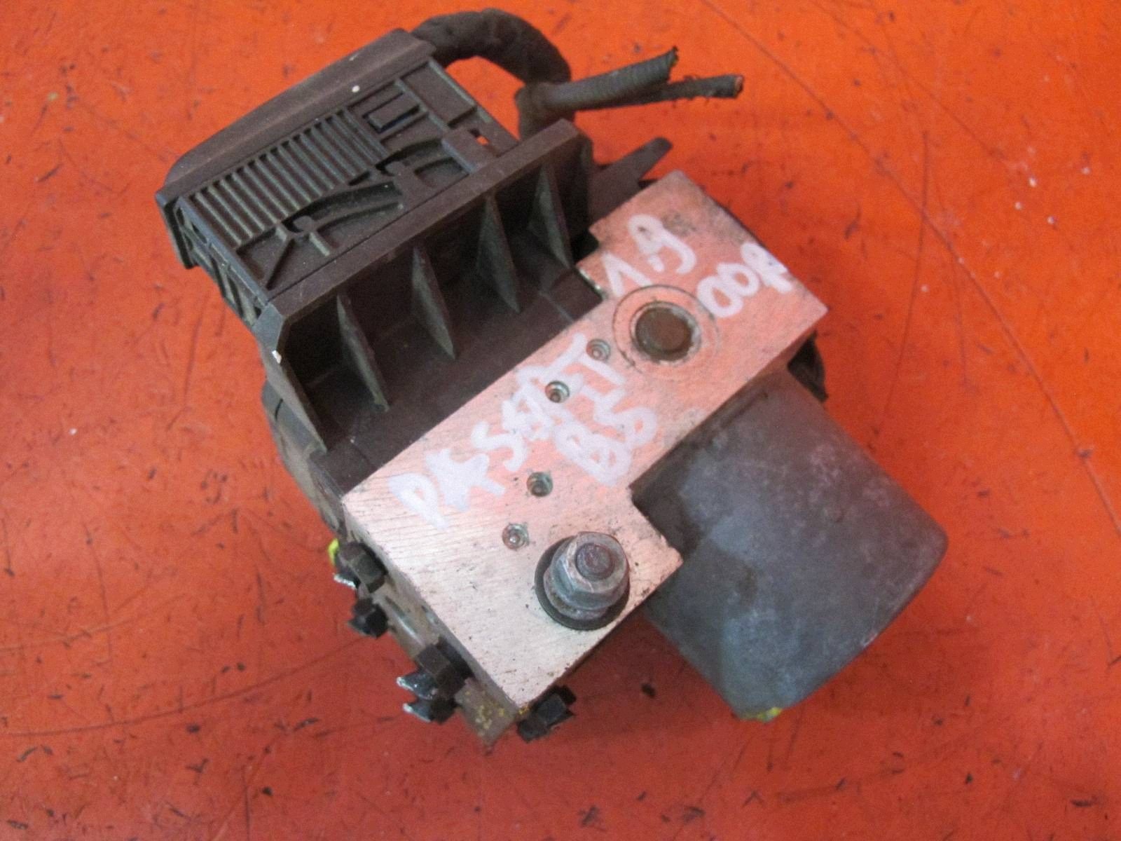 VW Volkswagen PASSAT B5 3B 1997- servo frein unité de commande électronique uce ABS 8E0614111T