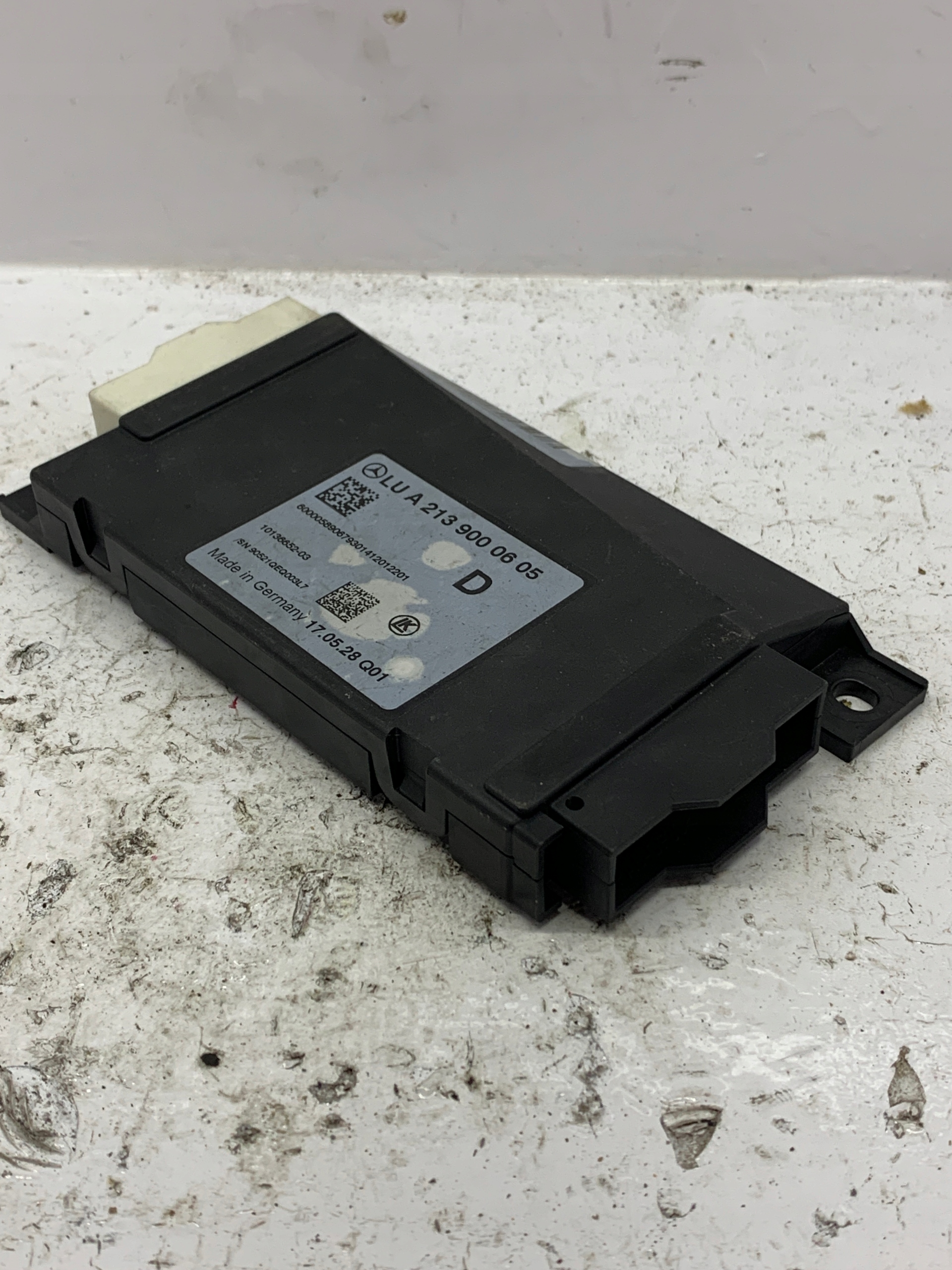 module control unit ECU A2139000605 MERCEDES
