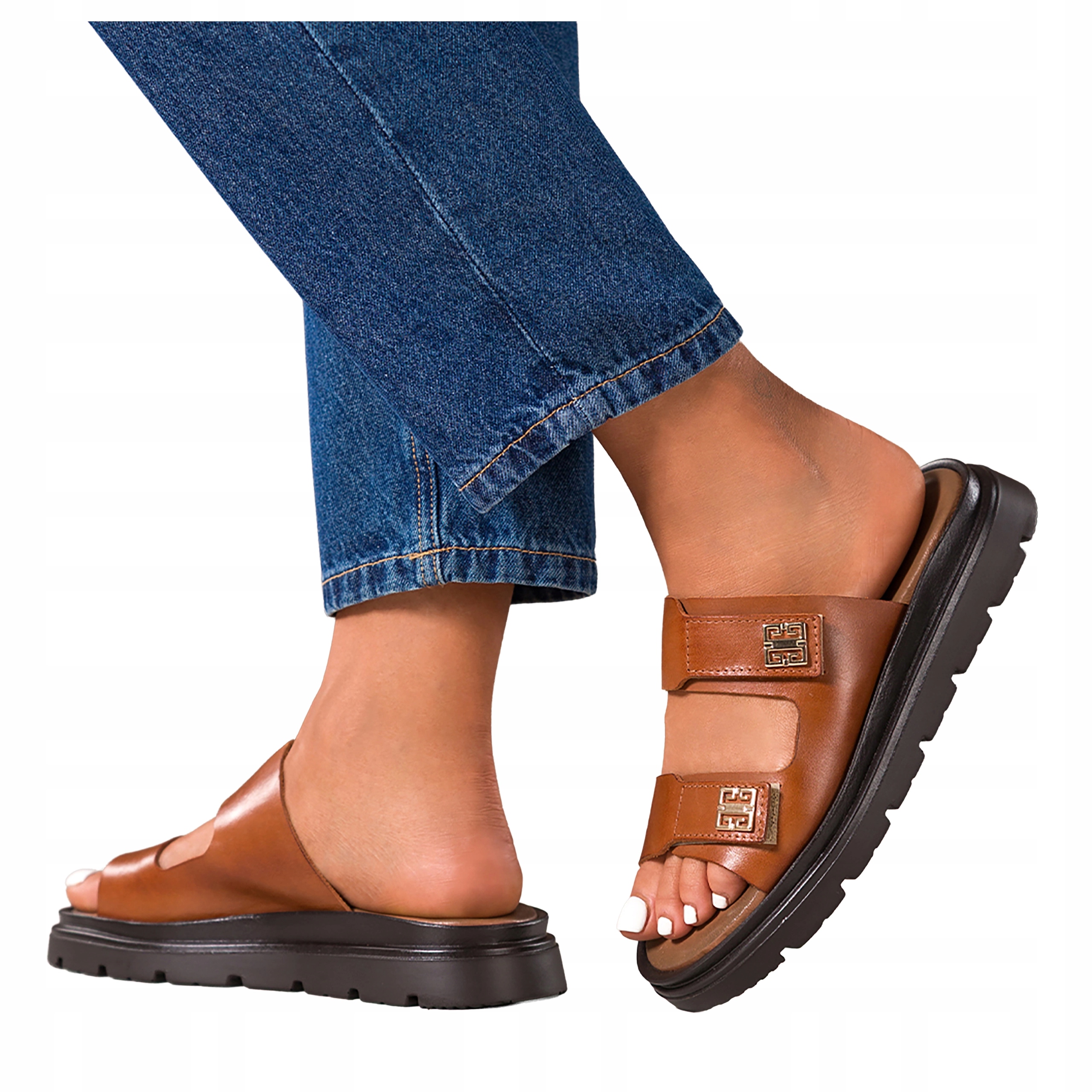 Hnědé Nazouváky Dámské Na Platformě S Ozdobou Pásky Na Suchý Zip Kožené r 37