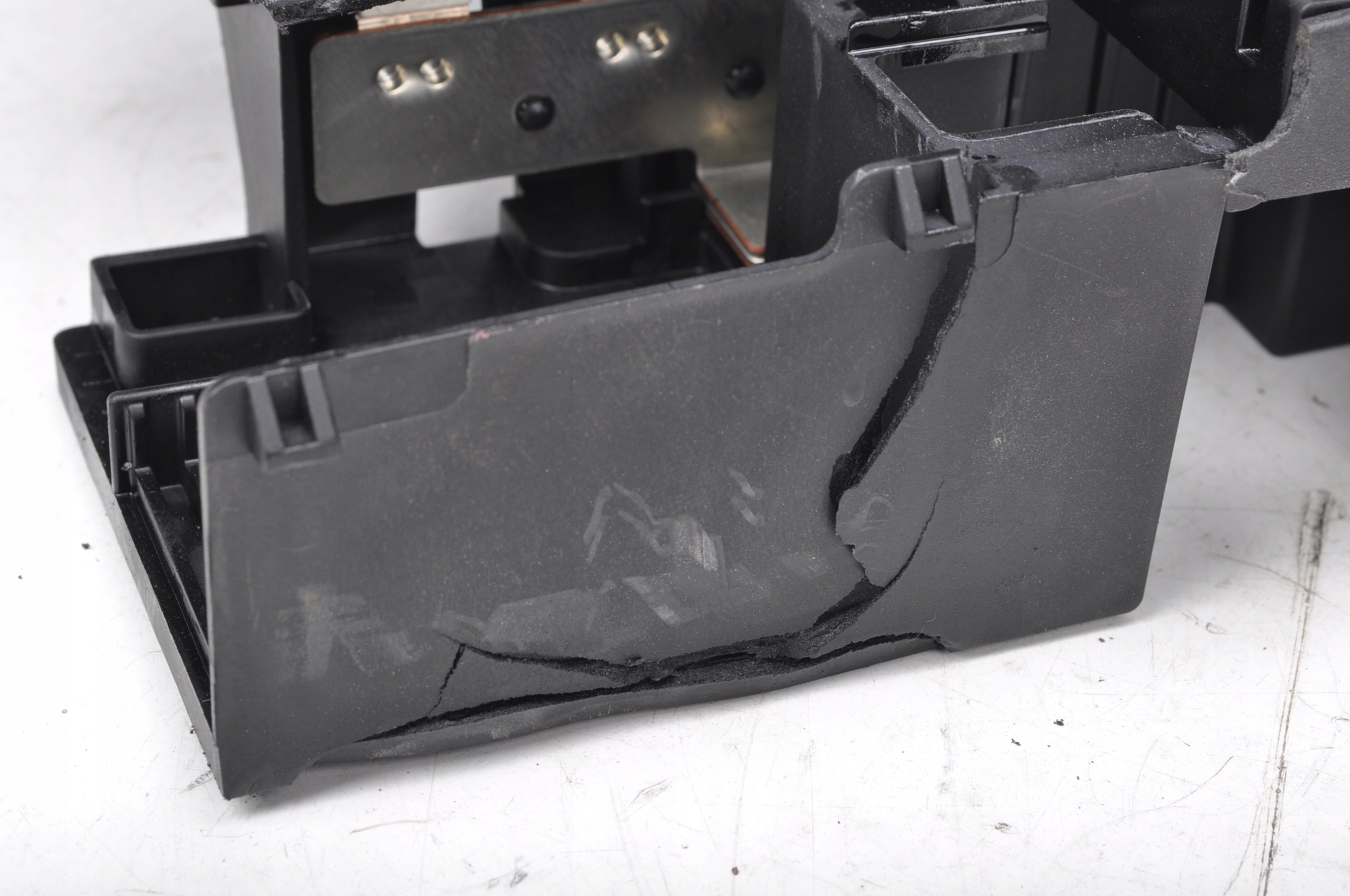 BMW G11 G12 3 0 D ROZDZIELACZ NAPIECIA 6802944 Engine Type Diesel