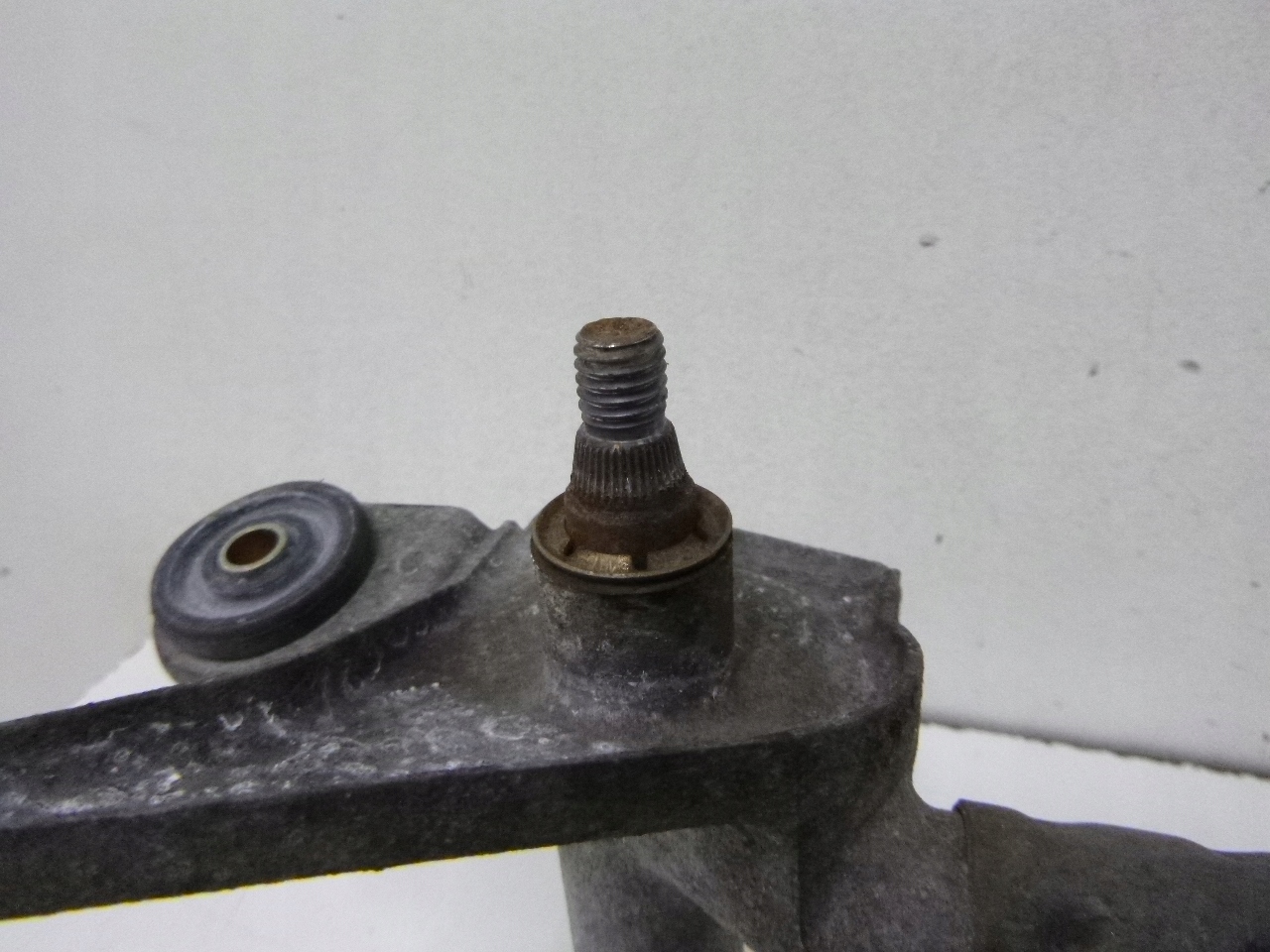 wiper mechanism front Mazda 6 2002r.