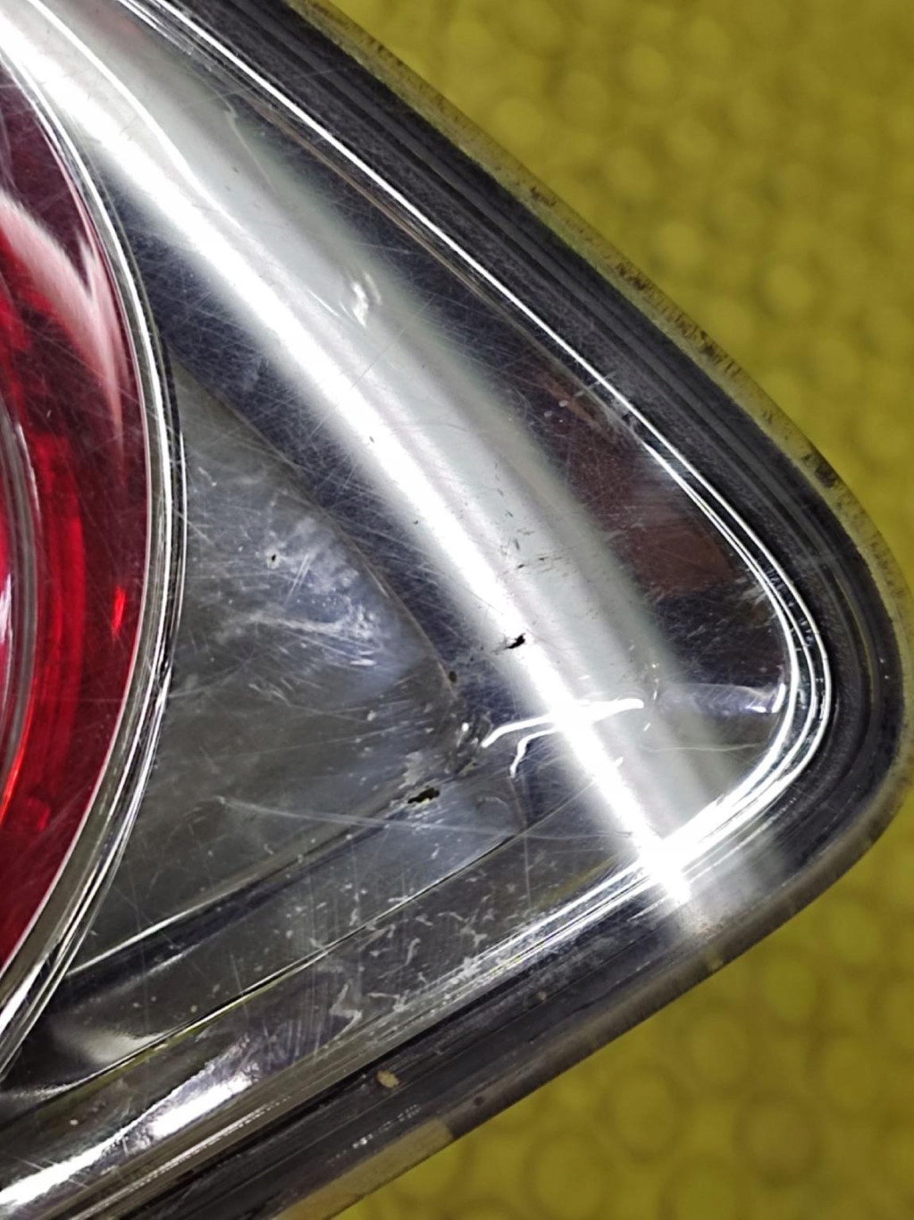 MAZDA 6 Feux phare Gauche Arrière du capot