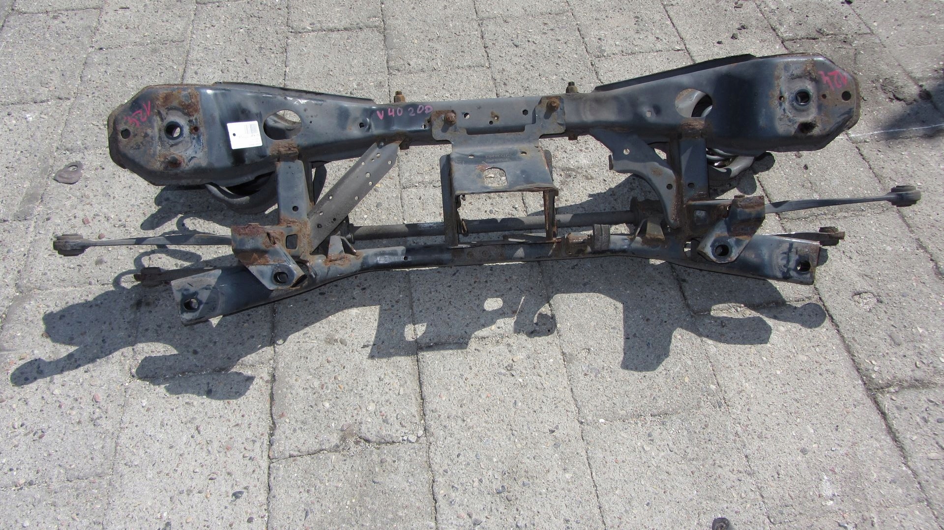 VOLVO V40 II BELKA ZAWIESZENIA WÓZEK SANKI TYŁ 12- Numer katalogowy części 177/124