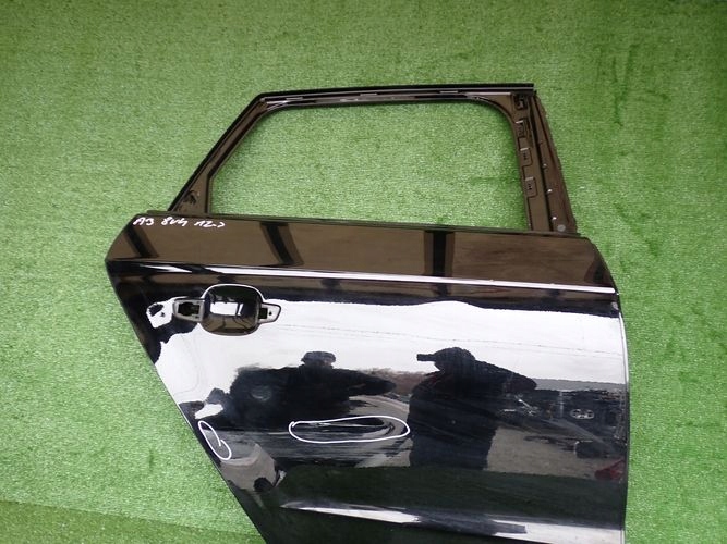 AUDI A3 8V HB 12- door right rear. rear part