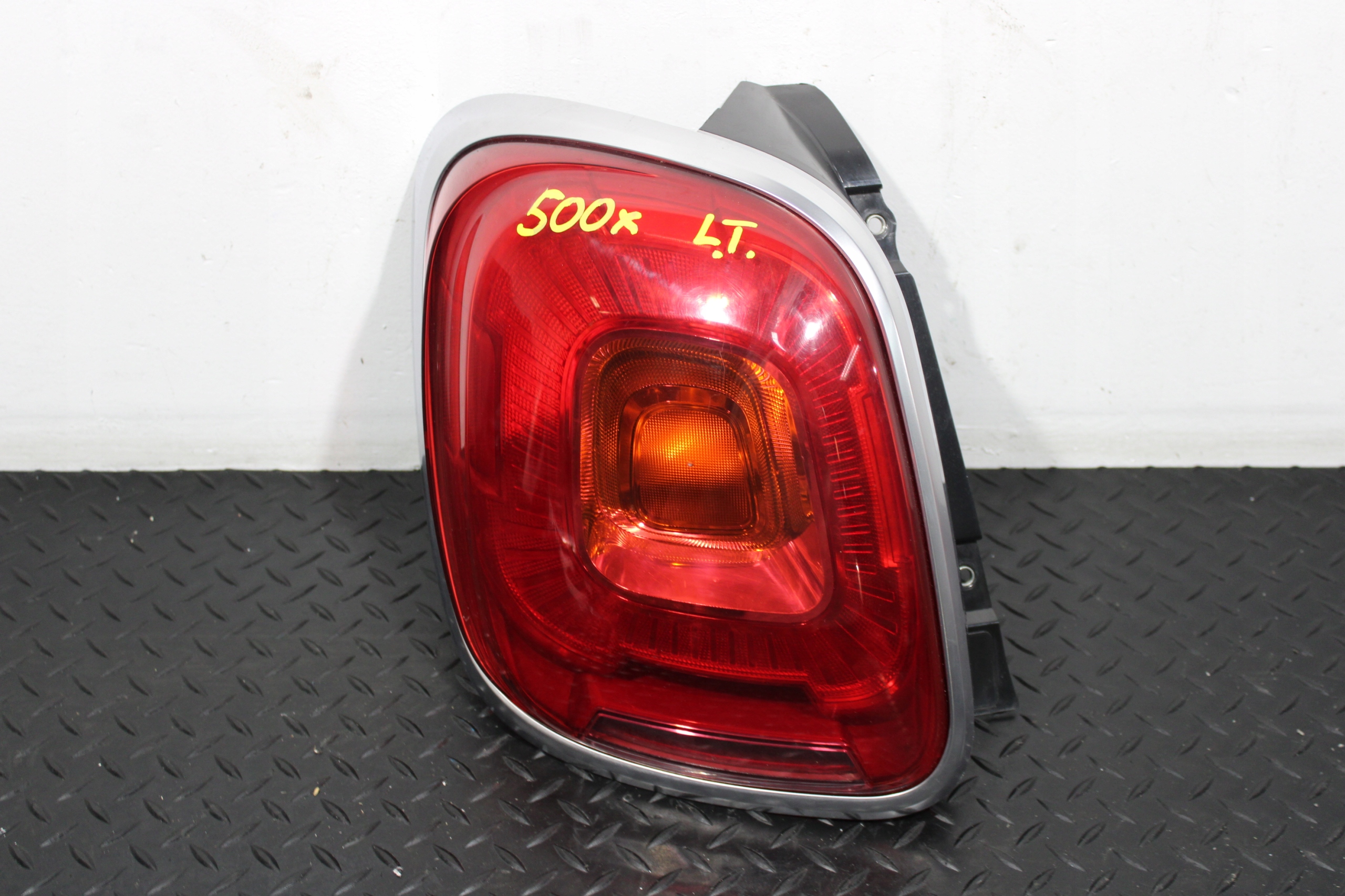 LAMPA LEWY TYŁ FIAT 500X CROSS