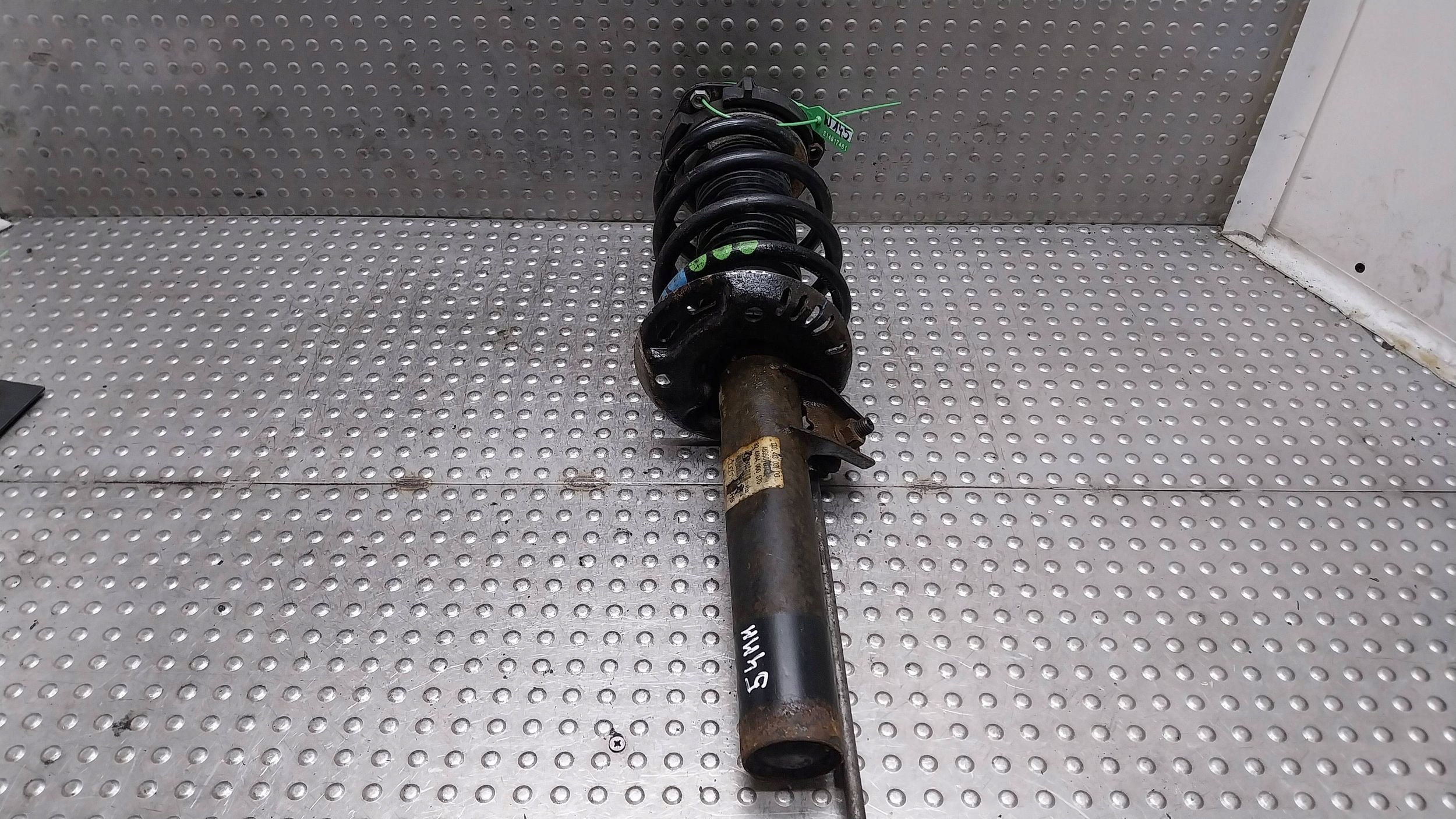 shock absorber right left front 1T0413031DC A3 8P TOURAN and CADDY III LEON II