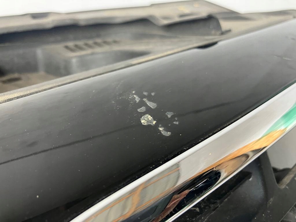 maska EMBLEMAT Znak CHROMY CLIO IV PRZEDLIFT #6