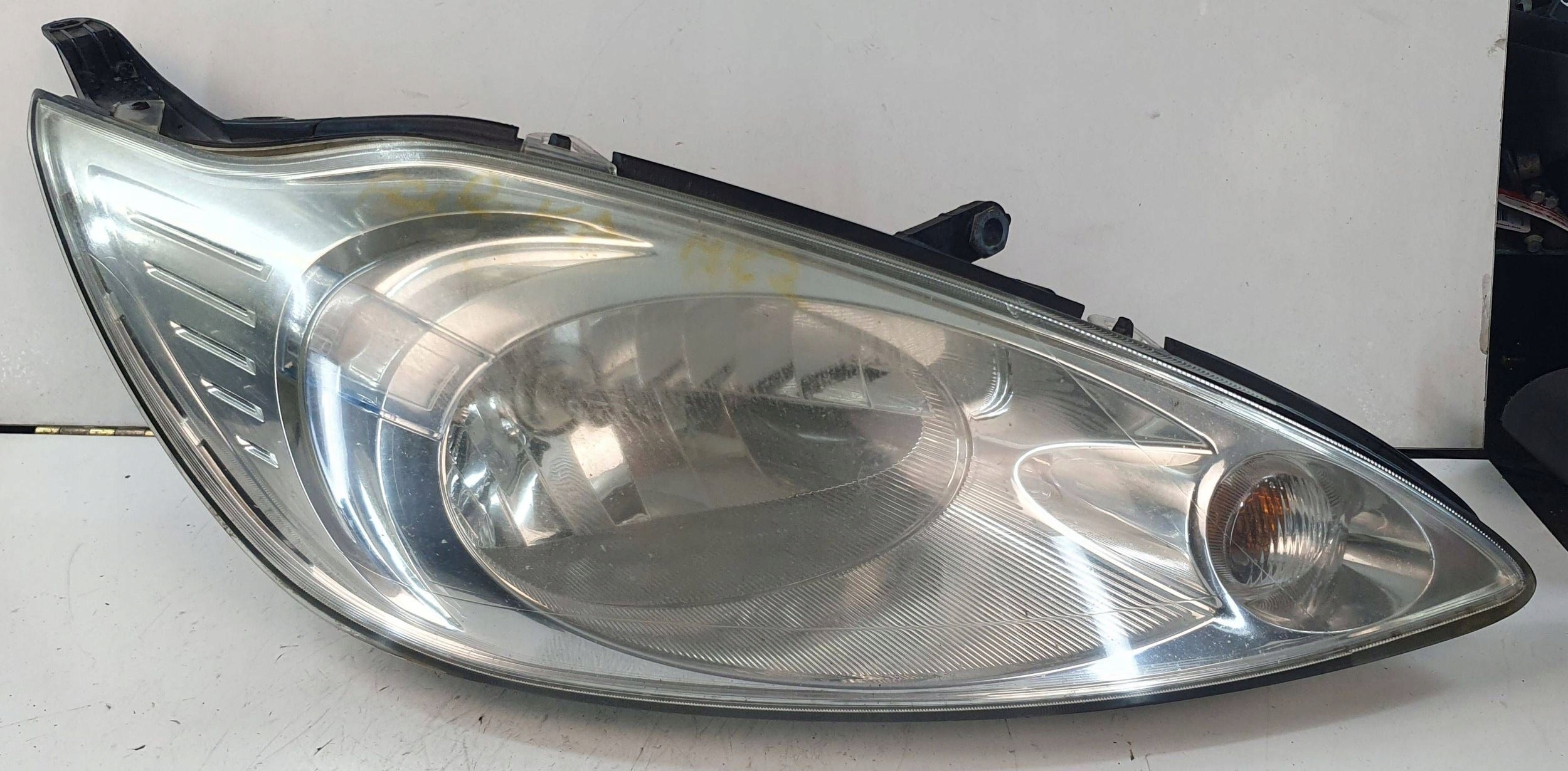Ford Ka mk2 2 II 08- right light front front reflektor UK anglik