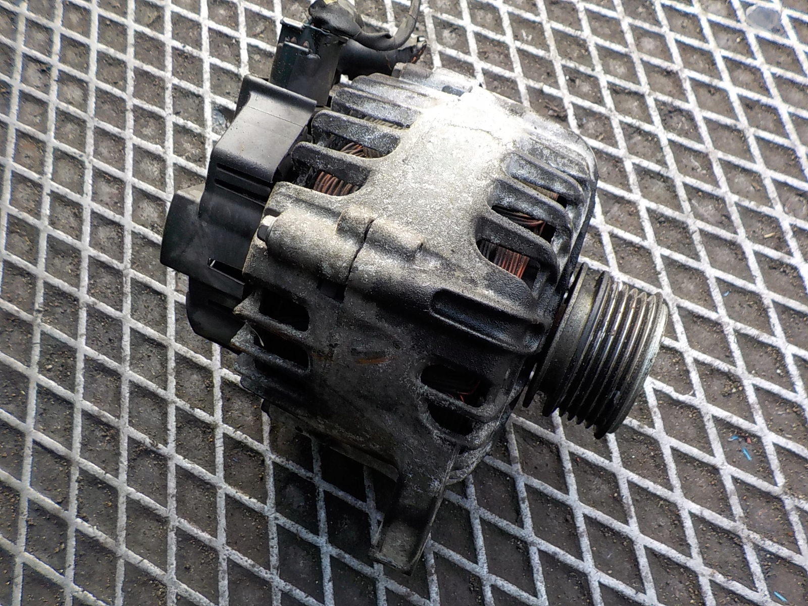 KIA CEED 1.6 CRDI ORG alternator 37300-2A601