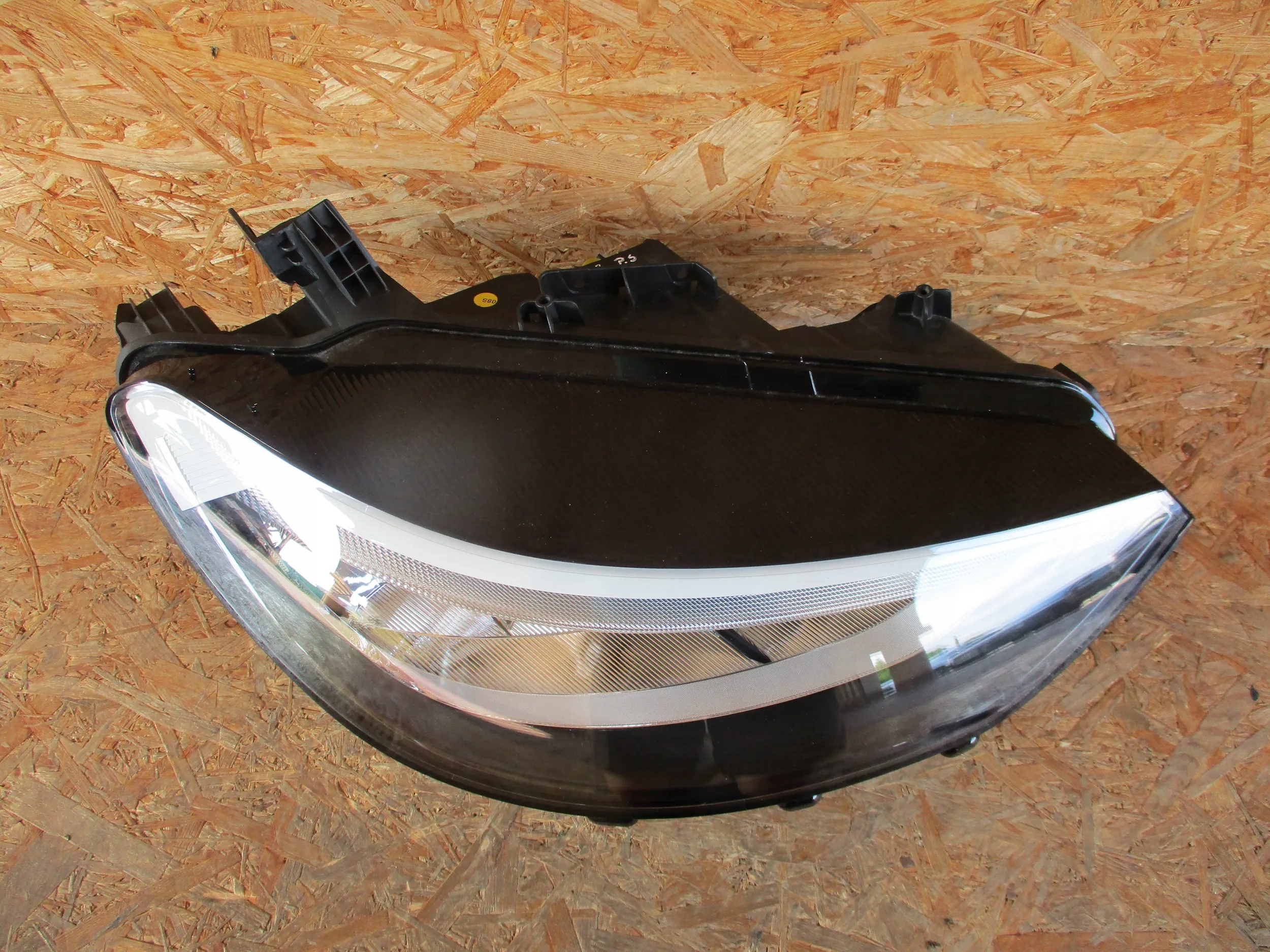 light right front front VW ID3