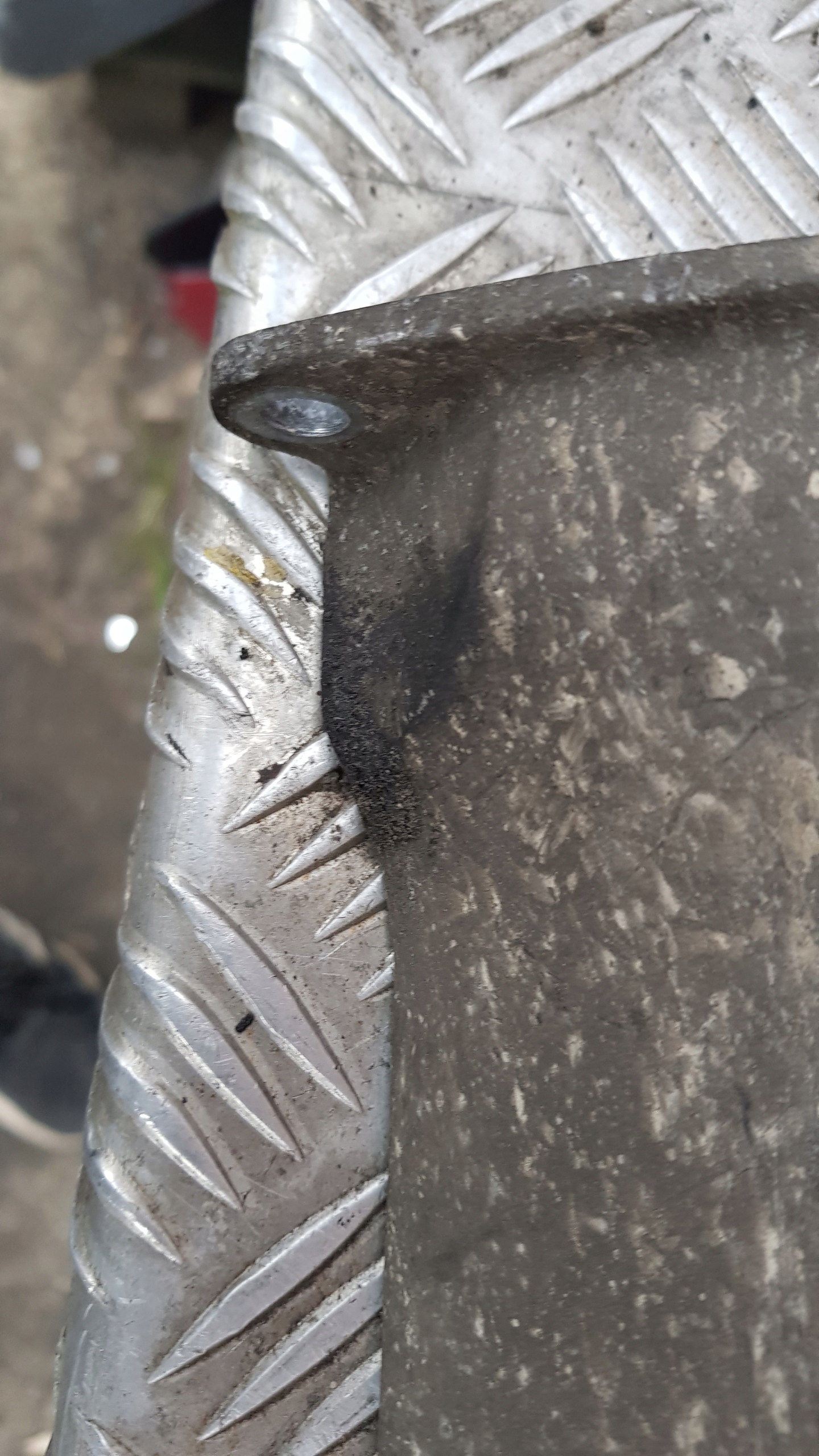 AUDI A4 PASSAT cover semi-axes left right 8e0501721