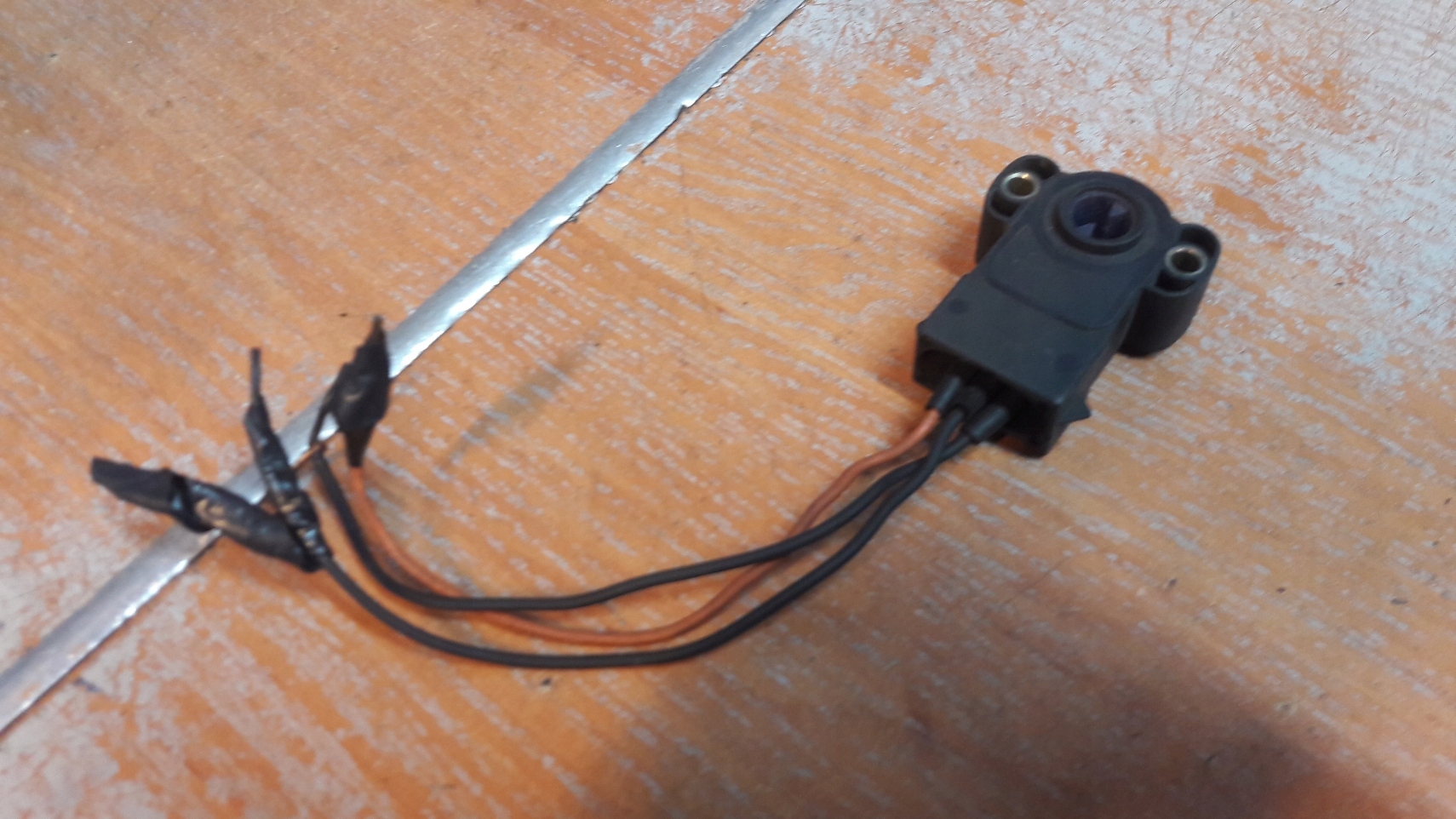 Sensor PRZEPUSTNICY FORD FIESTA 95BF-9B989-JB