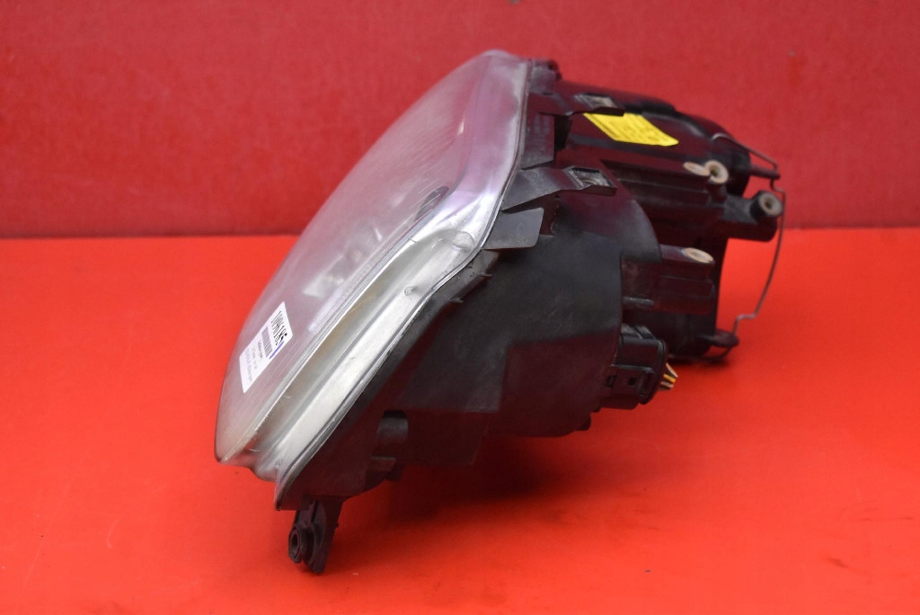 REFLEKTOR right light front EU 2K0941006B VW TOURAN 1 and 03-06